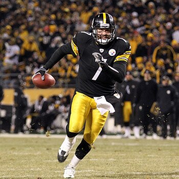 PITTSBURGH, PA - JANUARY 23:  Ben Roethlisberger #7 of the Pittsburgh Steelers runs for a second quarter touchdown against the New York Jets during the 2011 AFC Championship game at Heinz Field on January 23, 2011 in Pittsburgh, Pennsylvania.  (Photo by A