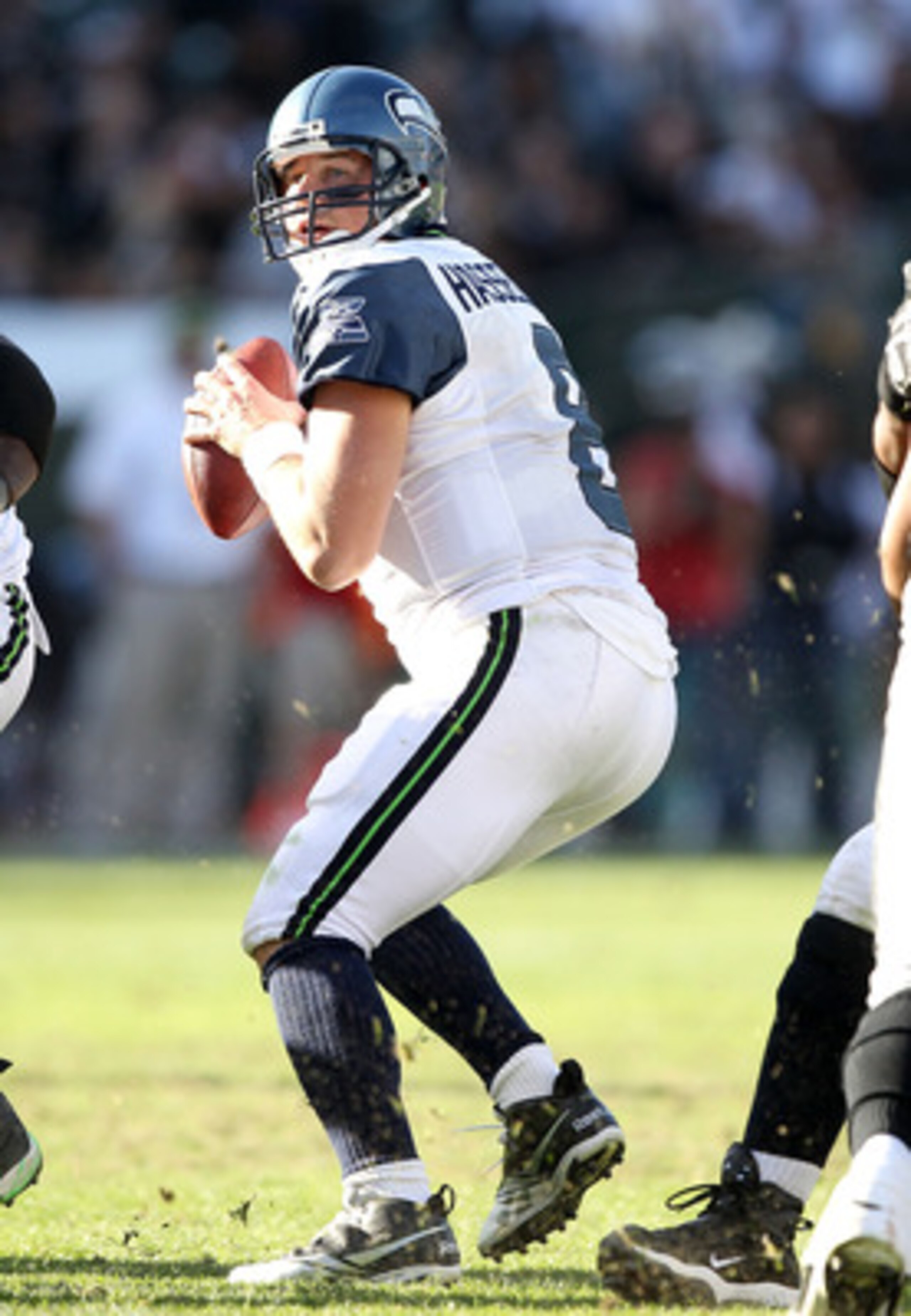 OAKLAND, CA - OCTOBER 31:  Matt Hasselbeck #8 of the Seattle Seahawks in action against the Oakland Raiders at Oakland-Alameda County Coliseum on October 31, 2010 in Oakland, California.  (Photo by Ezra Shaw/Getty Images)