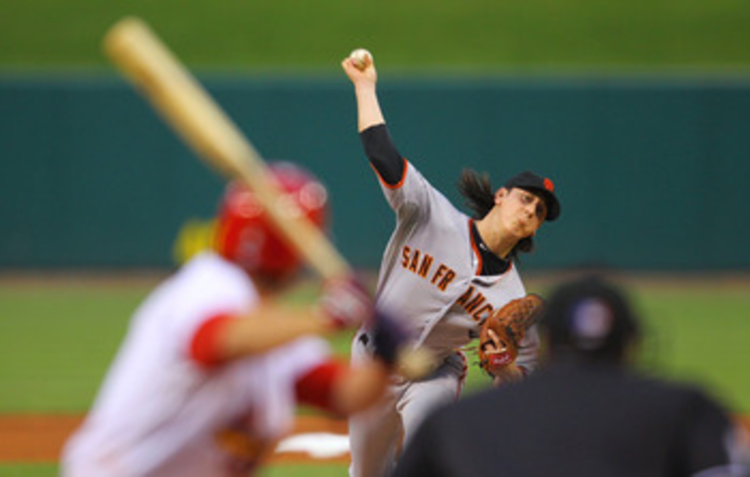 ST. LOUIS, MO - JUNE 1: Starter Tim Lincecum #55 of the San Francisco Giants pitches against the St. Louis Cardinals at Busch Stadium on June 1, 2011 in St. Louis, Missouri.  (Photo by Dilip Vishwanat/Getty Images)