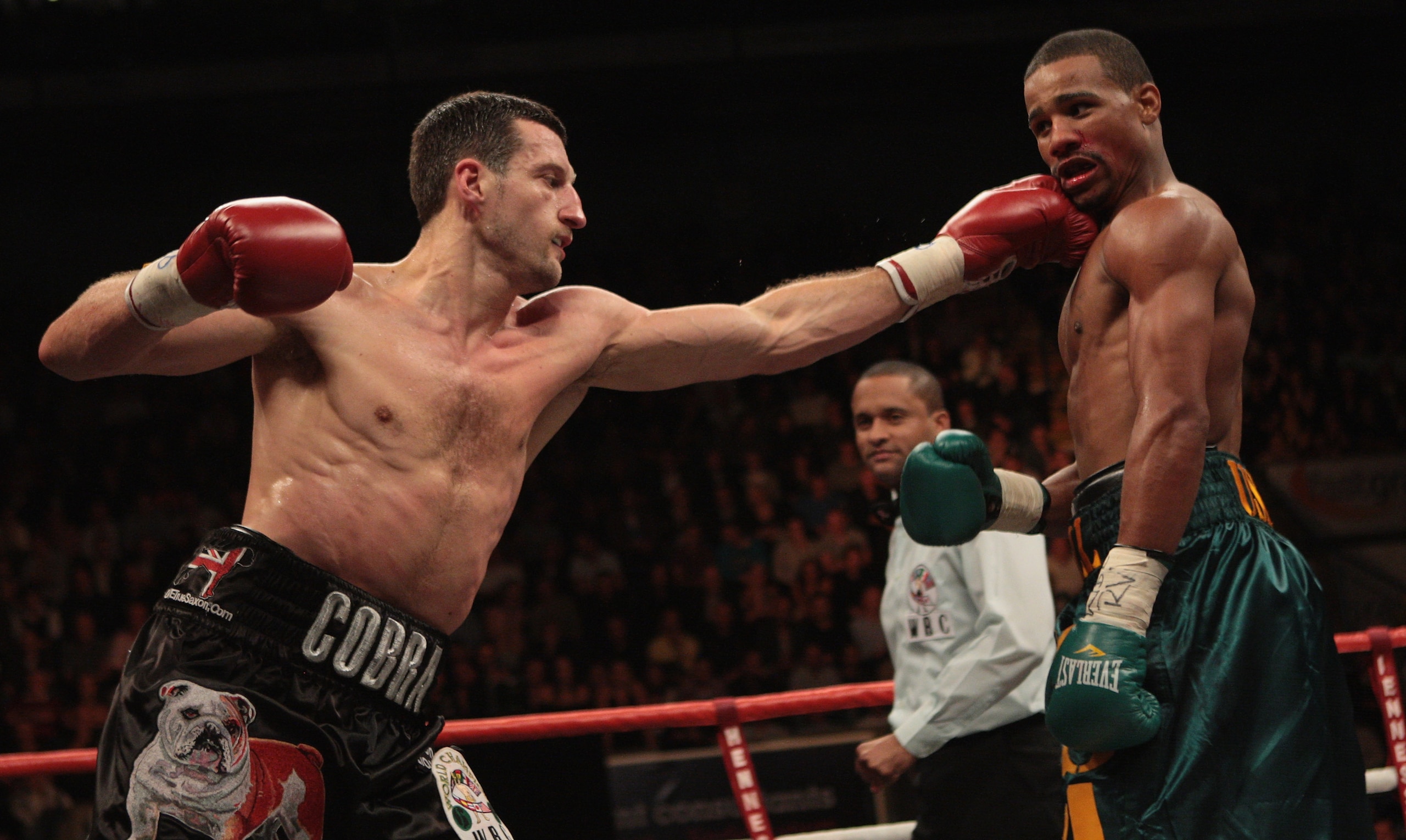 NOTTINGHAM, ENGLAND - OCTOBER 17: Carl Froch (L) connects with a left jab as he retains his title against Andre Dirrell during their WBC Super Middleweight fight on October 17, 2009 at Trent FM Arena in Nottingham, England. (Photo by John Gichigi/Getty NOTTINGHAM, ENGLAND - OCTOBER 17: Carl Froch (L) connects with a left jab as he retains his title against Andre Dirrell during their WBC Super Middleweight fight on October 17, 2009 at Trent FM Arena in Nottingham, England. (Photo by John Gichigi/Getty