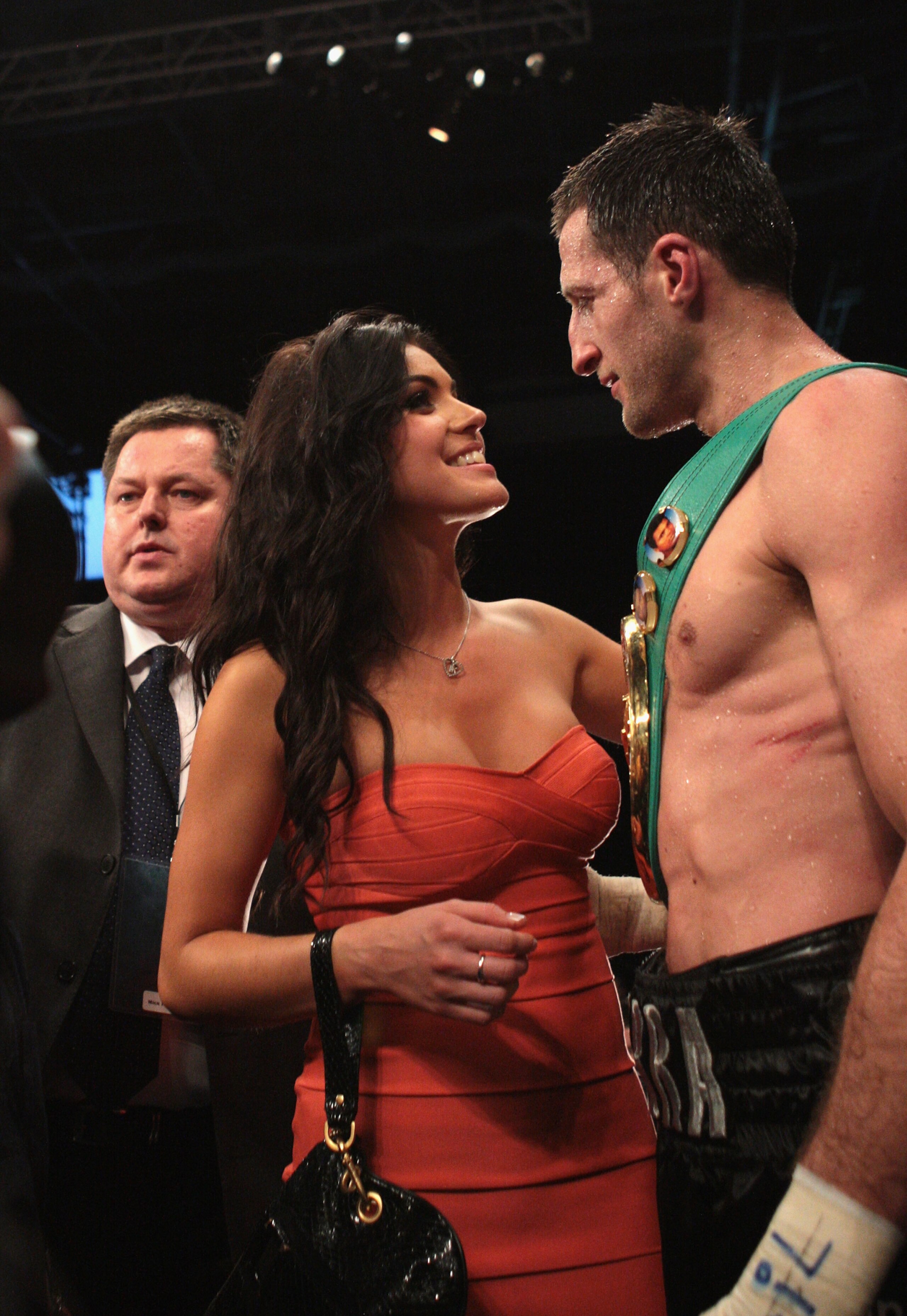 NOTTINGHAM, ENGLAND - OCTOBER 17: Carl Froch celebrates with his girlfriend Rachel Cordingley as he retains his title against Andre Dirrell during their WBC Super Middleweight fight on October 17, 2009 at Trent FM Arena in Nottingham, England. (Photo by NOTTINGHAM, ENGLAND - OCTOBER 17: Carl Froch celebrates with his girlfriend Rachel Cordingley as he retains his title against Andre Dirrell during their WBC Super Middleweight fight on October 17, 2009 at Trent FM Arena in Nottingham, England. (Photo by