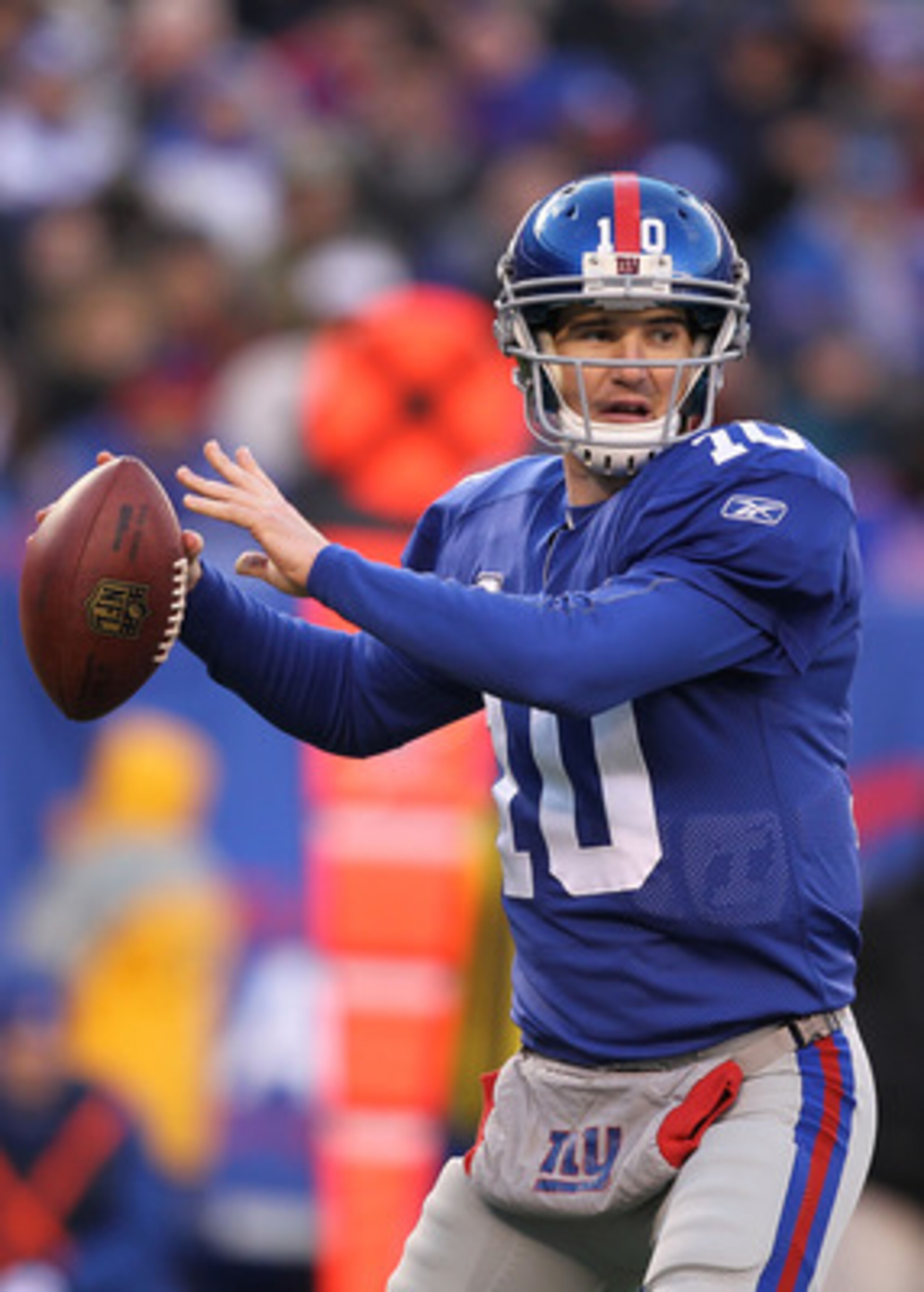 EAST RUTHERFORD, NJ - DECEMBER 05:  Eli Manning #10 of the New York Giants in action against the Washington Redskins during their game on December 5, 2010 at The New Meadowlands Stadium in East Rutherford, New Jersey.  (Photo by Al Bello/Getty Images)
