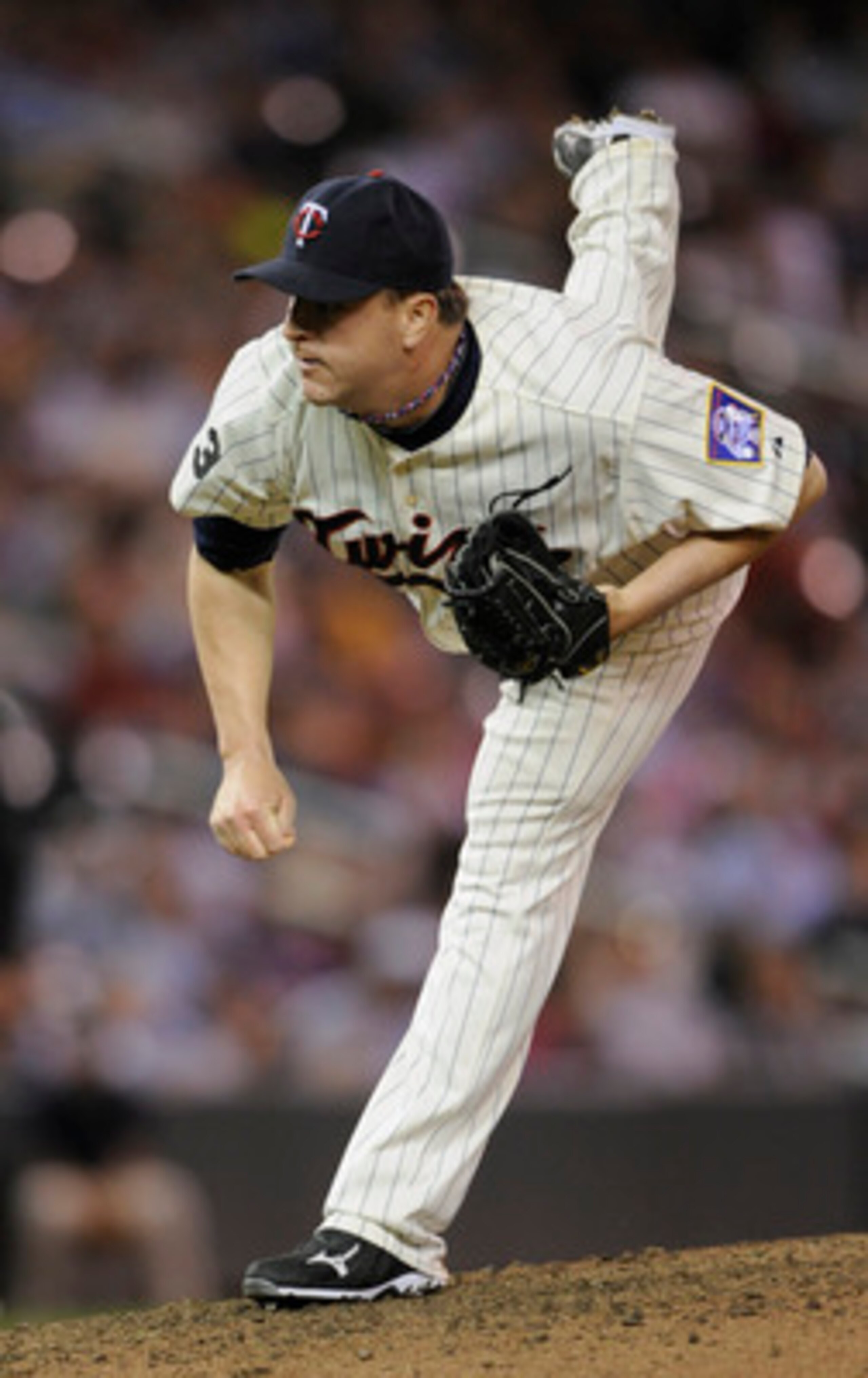 MINNEAPOLIS, MN - MAY 23:  Matt Capps #55 of the Minnesota Twins pitches against the Seattle Mariners in the eighth inning of their game on May 16, 2011 at Target Field in Minneapolis, Minnesota. The Mariners defeated the Twins 8-7 in ten innings. (Photo 
