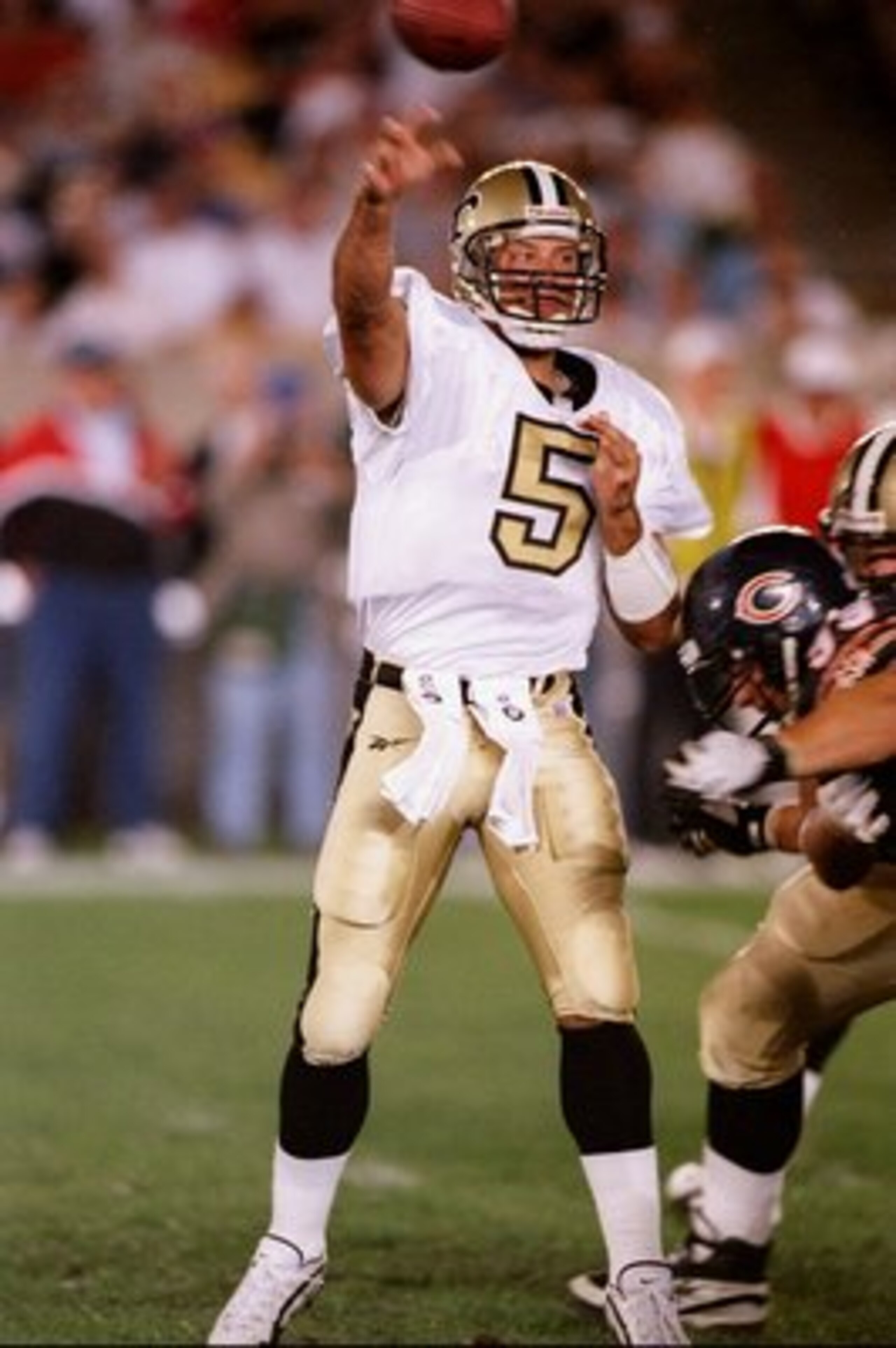 5 Oct 1997: Quarterback Heath Shuler #5 of the New Orleans Saints throws a pass during the Saints 20-17 win over the Chicago Bears at Soldier Field in Chicago, Illinois. Mandatory Credit: Jonathan Daniel /Allsport 5 Oct 1997: Quarterback Heath Shuler #5 of the New Orleans Saints throws a pass during the Saints 20-17 win over the Chicago Bears at Soldier Field in Chicago, Illinois. Mandatory Credit: Jonathan Daniel /Allsport