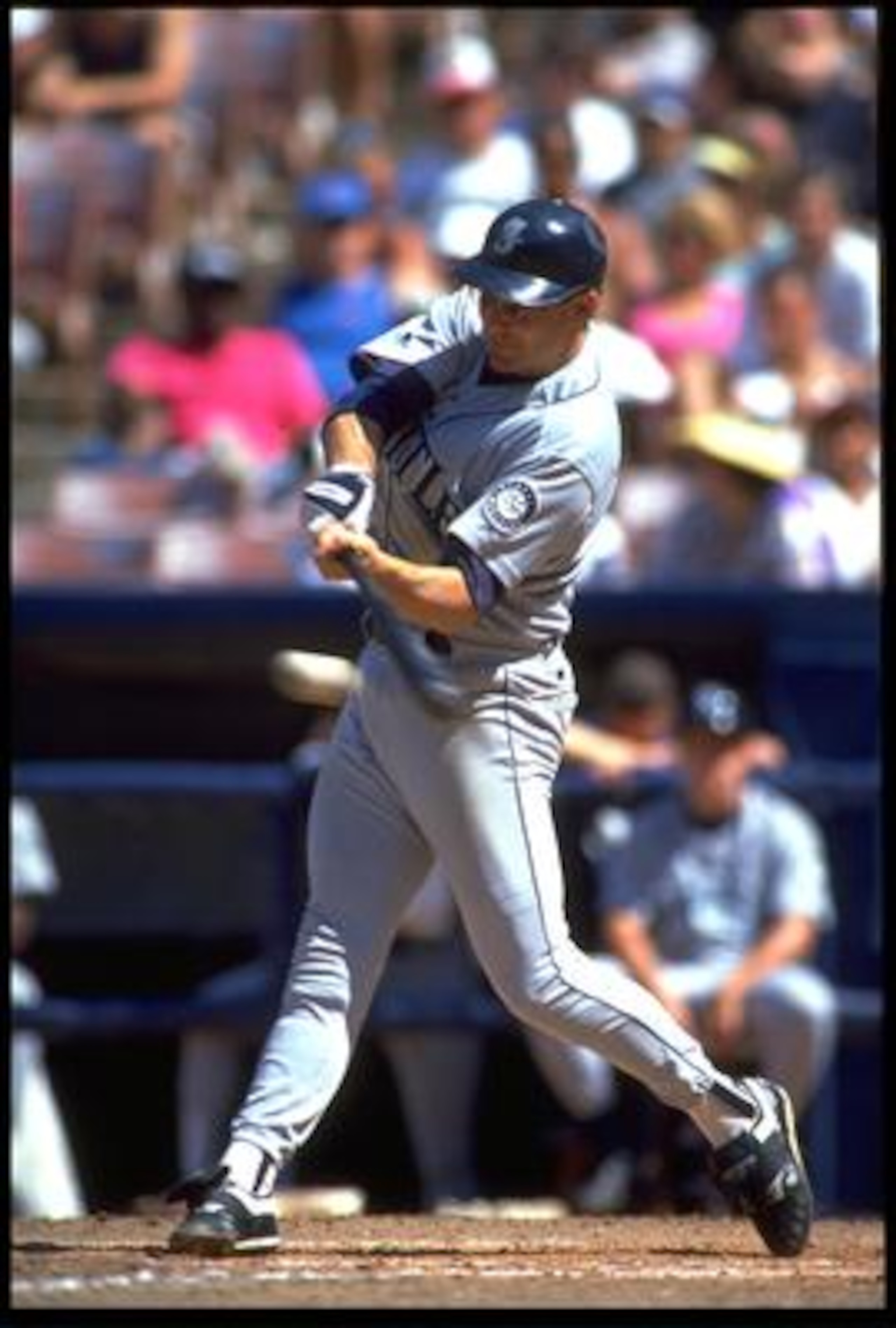 13 JUN 1993:  SEATTLE MARINERS BATTER PETE O''BRIEN SWINGS AT A PITCH DURING THE MARINERS VERSUS CALIFORNIA ANGELS GAME AT ANAHEIM STADIUM IN ANAHEIM, CALIFORNIA.  MANDATORY CREDIT:  GARY NEWKIRK/ALLSPORT