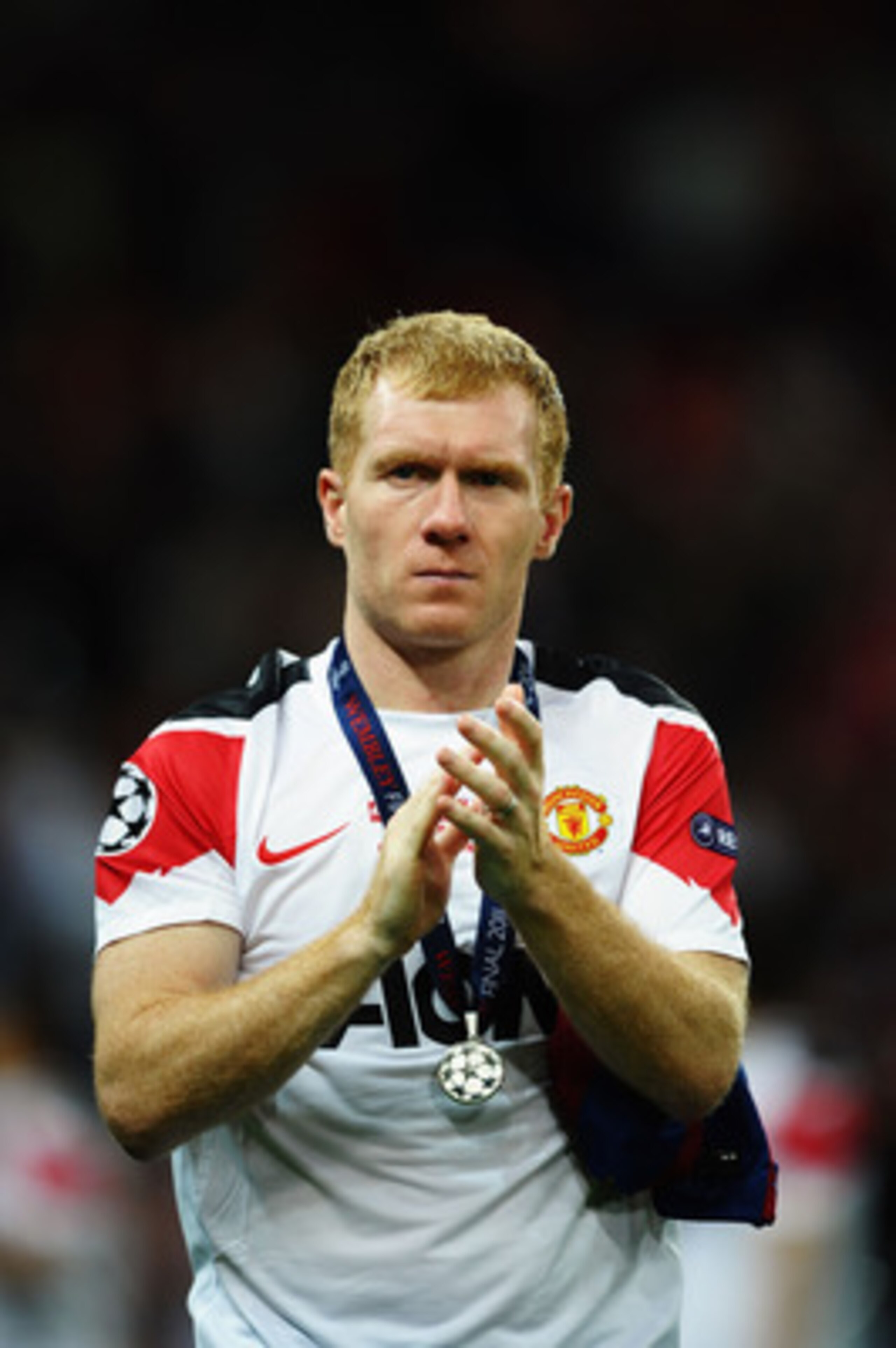 LONDON, ENGLAND - MAY 28:  Paul Scholes of Manchester United shows his dejection after the UEFA Champions League final between FC Barcelona and Manchester United FC at Wembley Stadium on May 28, 2011 in London, England.  (Photo by Laurence Griffiths/Getty
