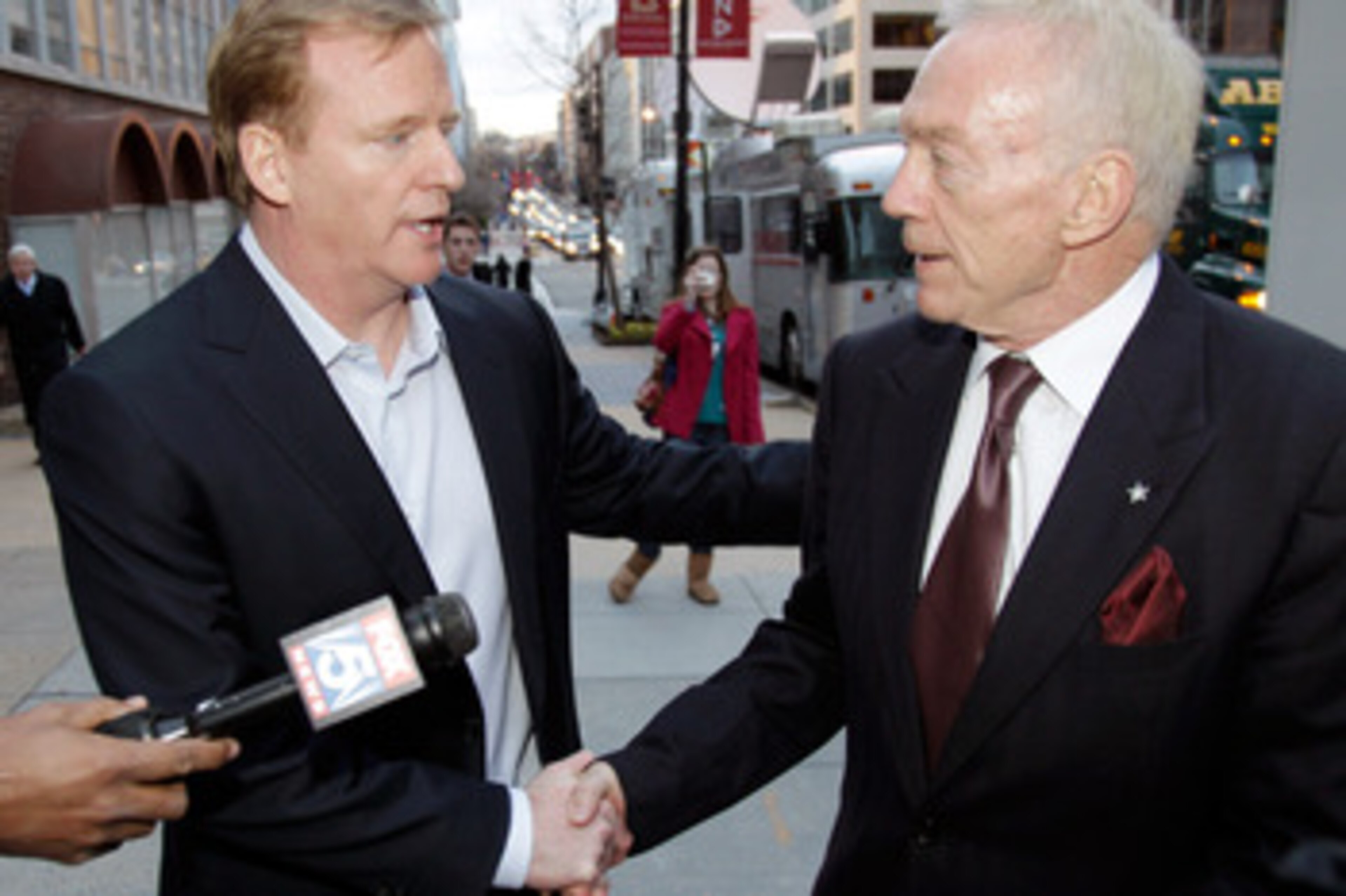 WASHINGTON, DC - MARCH 11:  NFL Commissioner Roger Goodell (L) and Dallas Cowboys owner Jerry Jones (R) talk outside the Federal Mediation and Conciliation Service building March 11, 2011 in Washington, DC. The NFLPA has filed for decertification and will