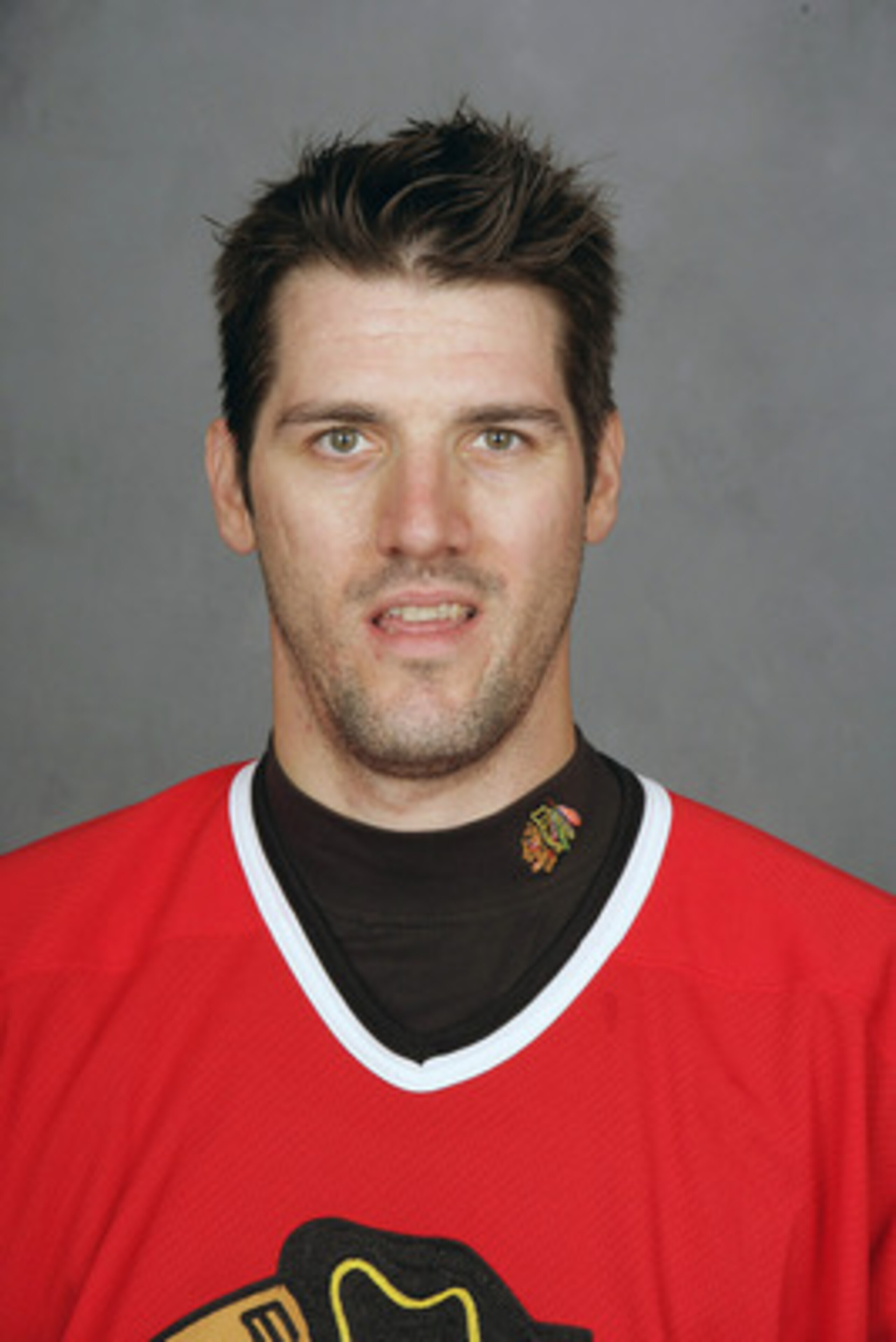 CHICAGO - SEPTMEBER 13: Eric Daze of the Chicago Blackhawks poses for a portrait at United Center on September 13, 2005 in Chicago,Illinois. (Photo by: Bill Smith/Getty Images)