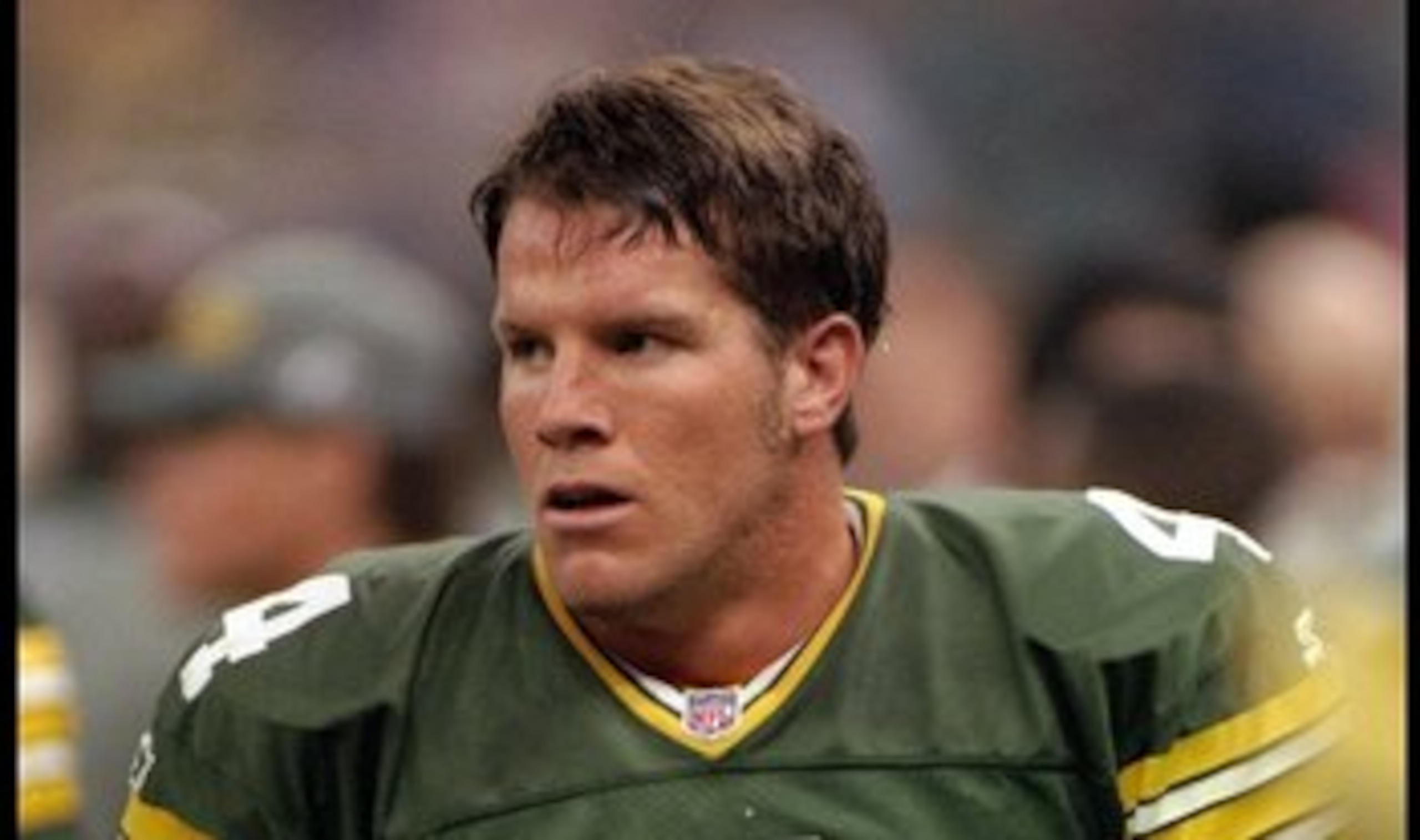 26 Jan 1997:  Quarterback Brett Favre of the Green Bay Packers looks on during Super Bowl XXXI against the New England Patriots at the Superdome in New Orleans, Louisiana.  The Packers won the game, 35-21. Mandatory Credit: Rick Stewart  /Allsport
