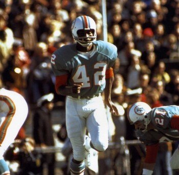 http://www.halloffamememorabilia.com/images/products/p-62198-paul-warfield-miami-dolphins-8x10-photo-hf-9329.jpg