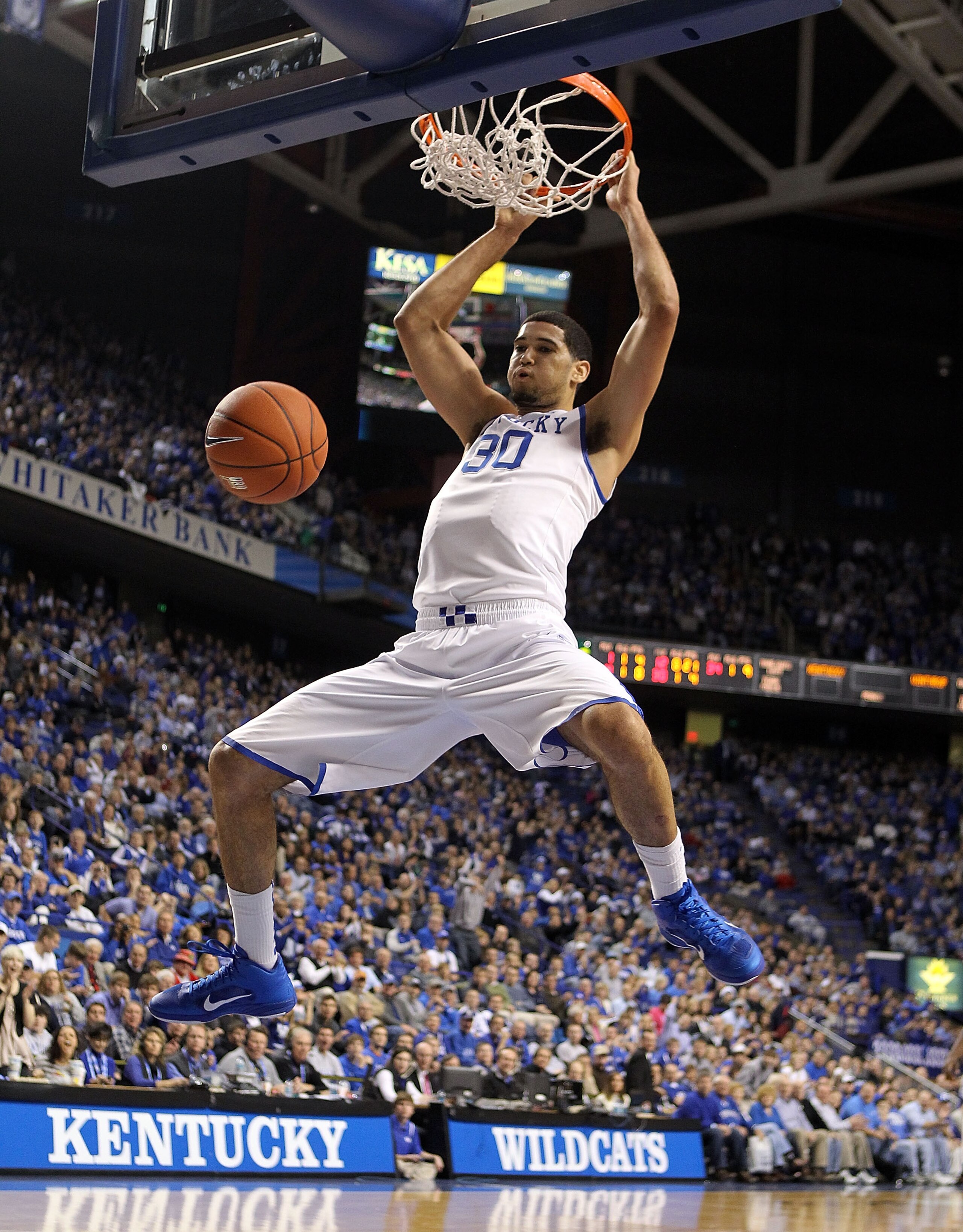 LEXINGTON, KY - DECEMBER 22:  Eloy Vargas #30 of the Kentucky Wildcats dunks the ball during the game against the Winthrop Eagles on December 22, 2010 in Lexington, Kentucky.  Kentucky won 89-52.  (Photo by Andy Lyons/Getty Images)
