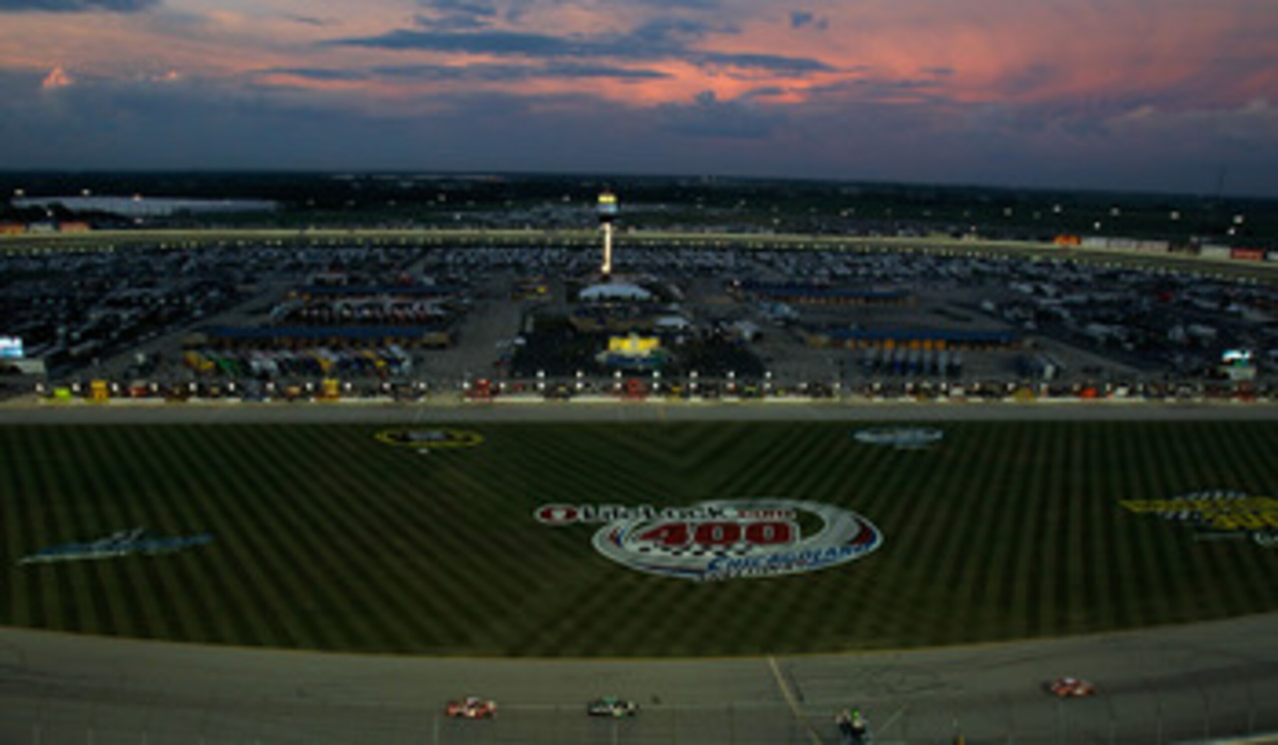 JOLIET, IL - JULY 10:  A general view of race action during the NASCAR Sprint Cup Series LIFELOCK.COM 400 at the Chicagoland Speedway on July 10, 2010 in Joliet, Illinois.  (Photo by Jonathan Daniel/Getty Images)