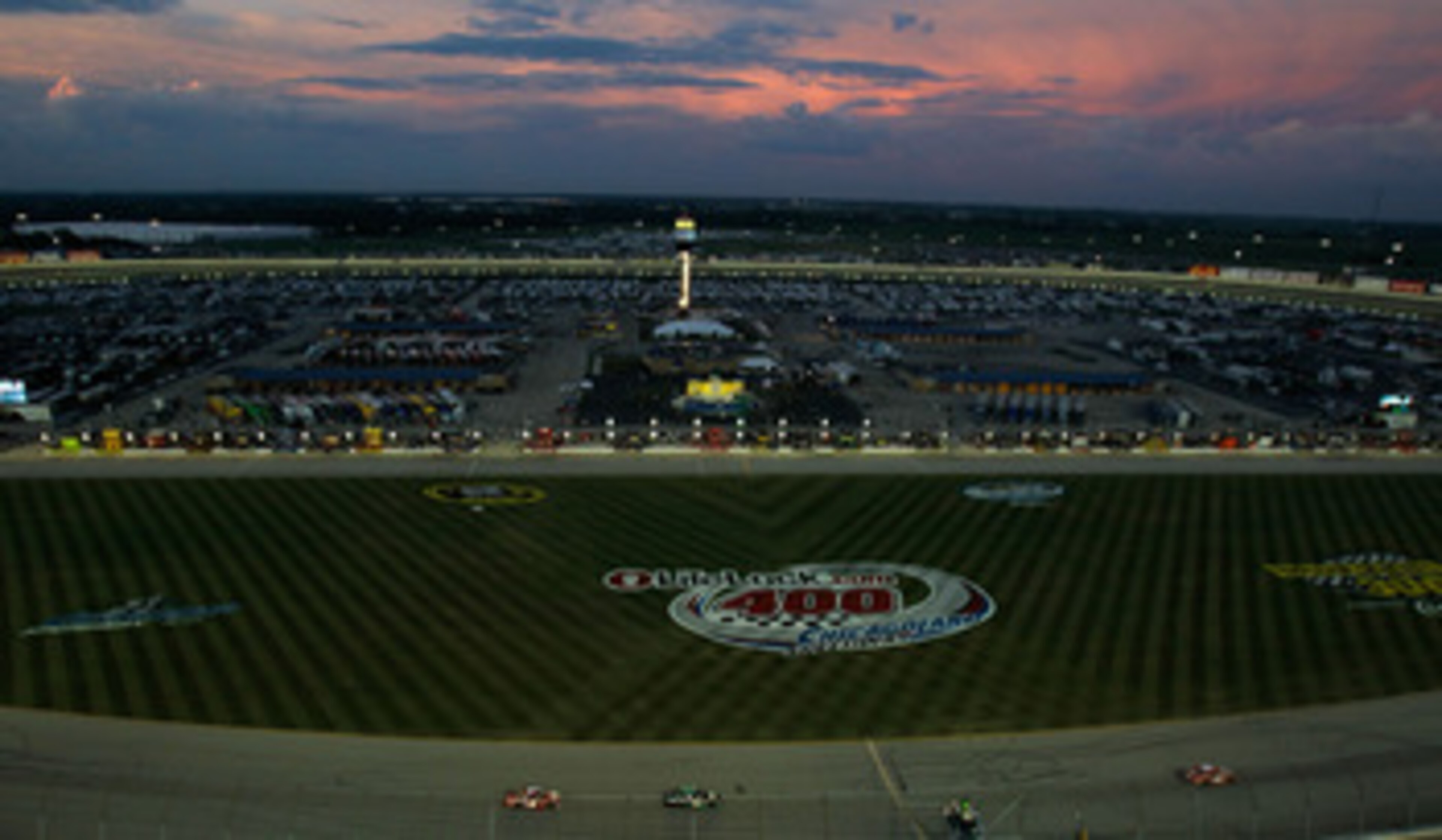 JOLIET, IL - JULY 10:  A general view of race action during the NASCAR Sprint Cup Series LIFELOCK.COM 400 at the Chicagoland Speedway on July 10, 2010 in Joliet, Illinois.  (Photo by Jonathan Daniel/Getty Images)