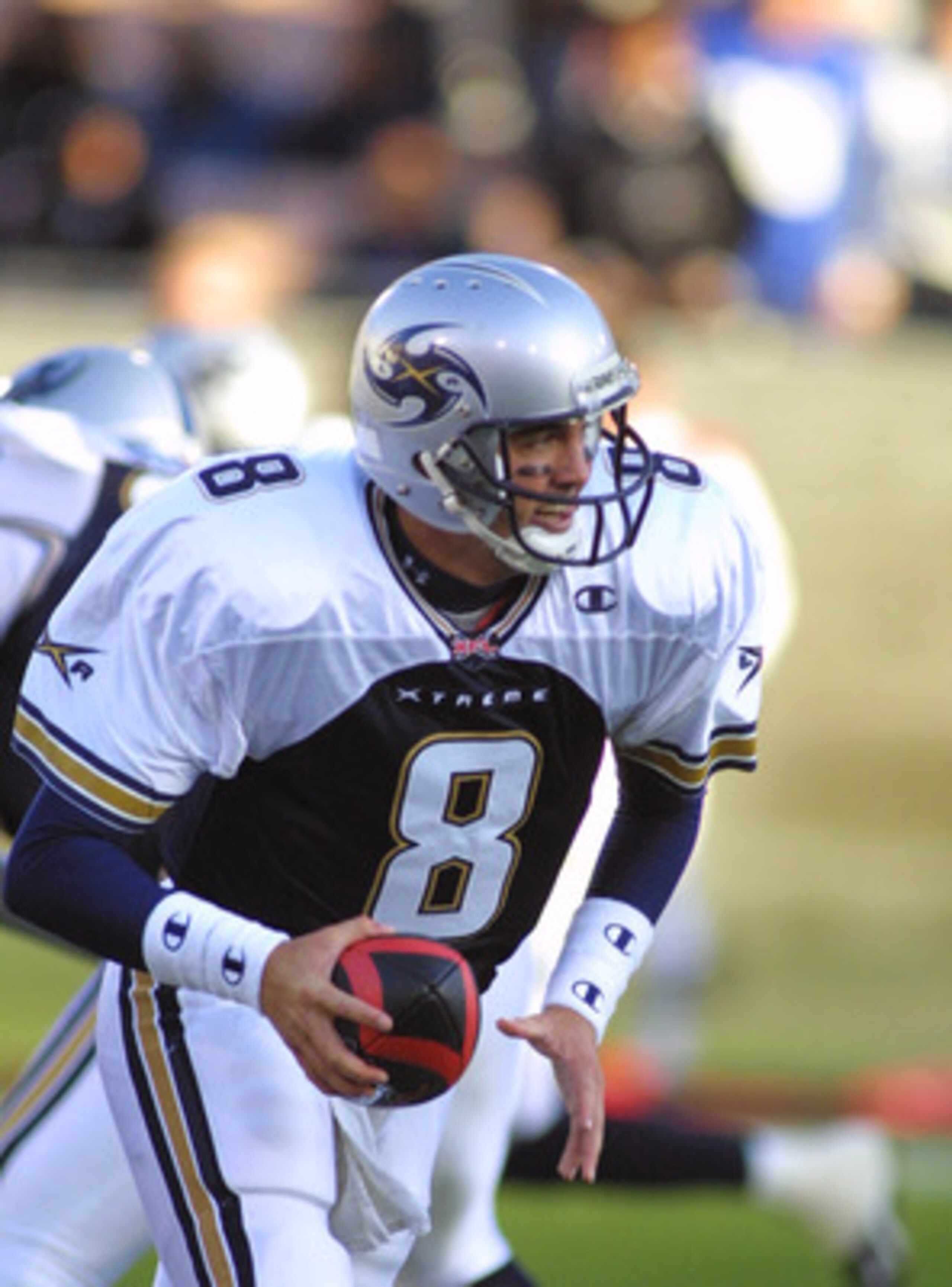 21 Apr 2001:  Tommy Maddox  #8 of the Los Angeles Xtreme drops back against the San Francisco Demons during the XFL Championship game at the Los Angeles Coliseum in Los Angeles, California.  DIGITAL IMAGE.  Mandatory Credit: Scott Halleran/Allsport