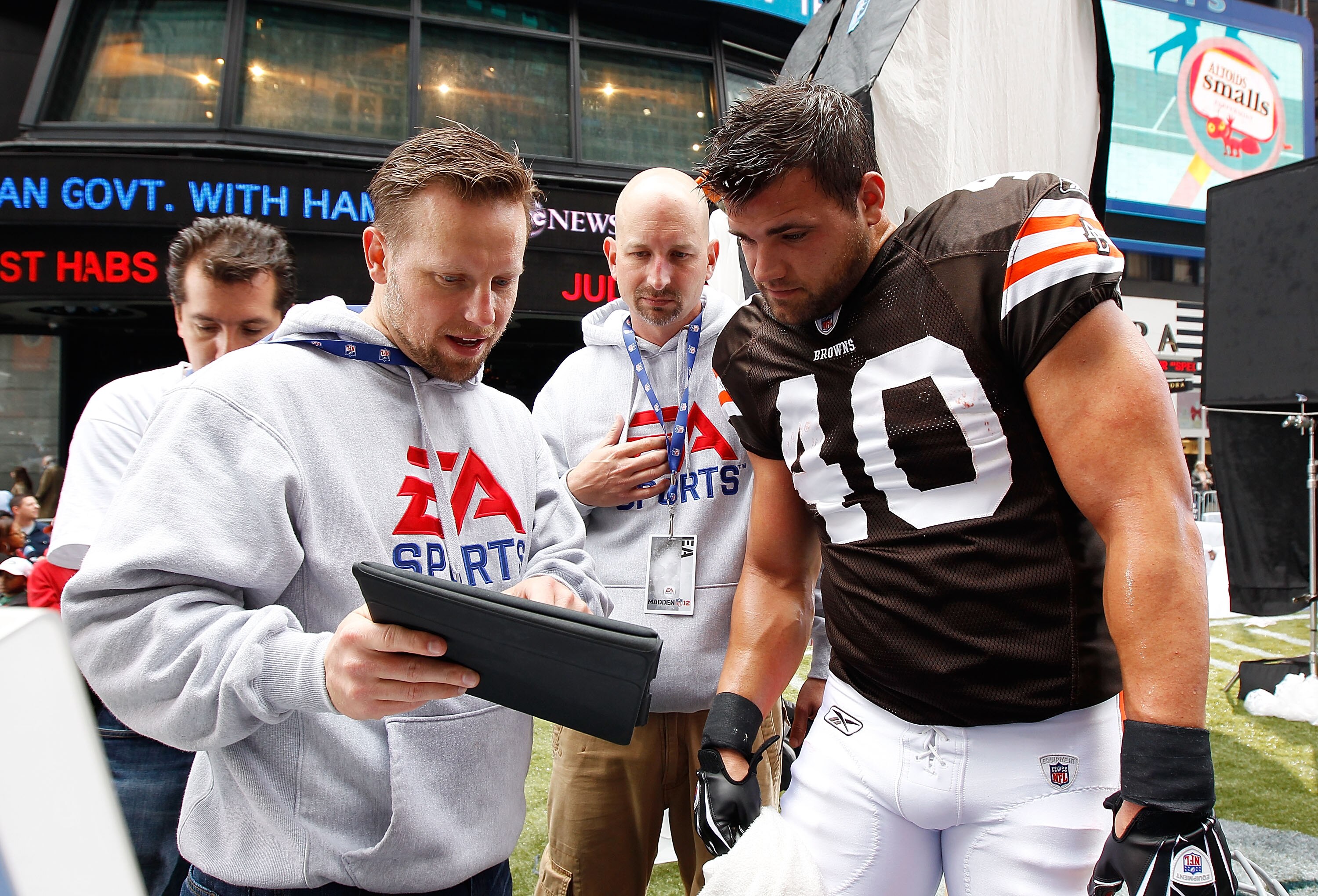 NEW YORK - APRIL 28:  Peyton Hillis #40 of the Cleveland Browns participates in a photo shoot for the cover of EA Sports Madden NFL 12 on April 28, 2011 in Time Square, New York City  (Photo by Mike Stobe/Getty Images for EA Sports)