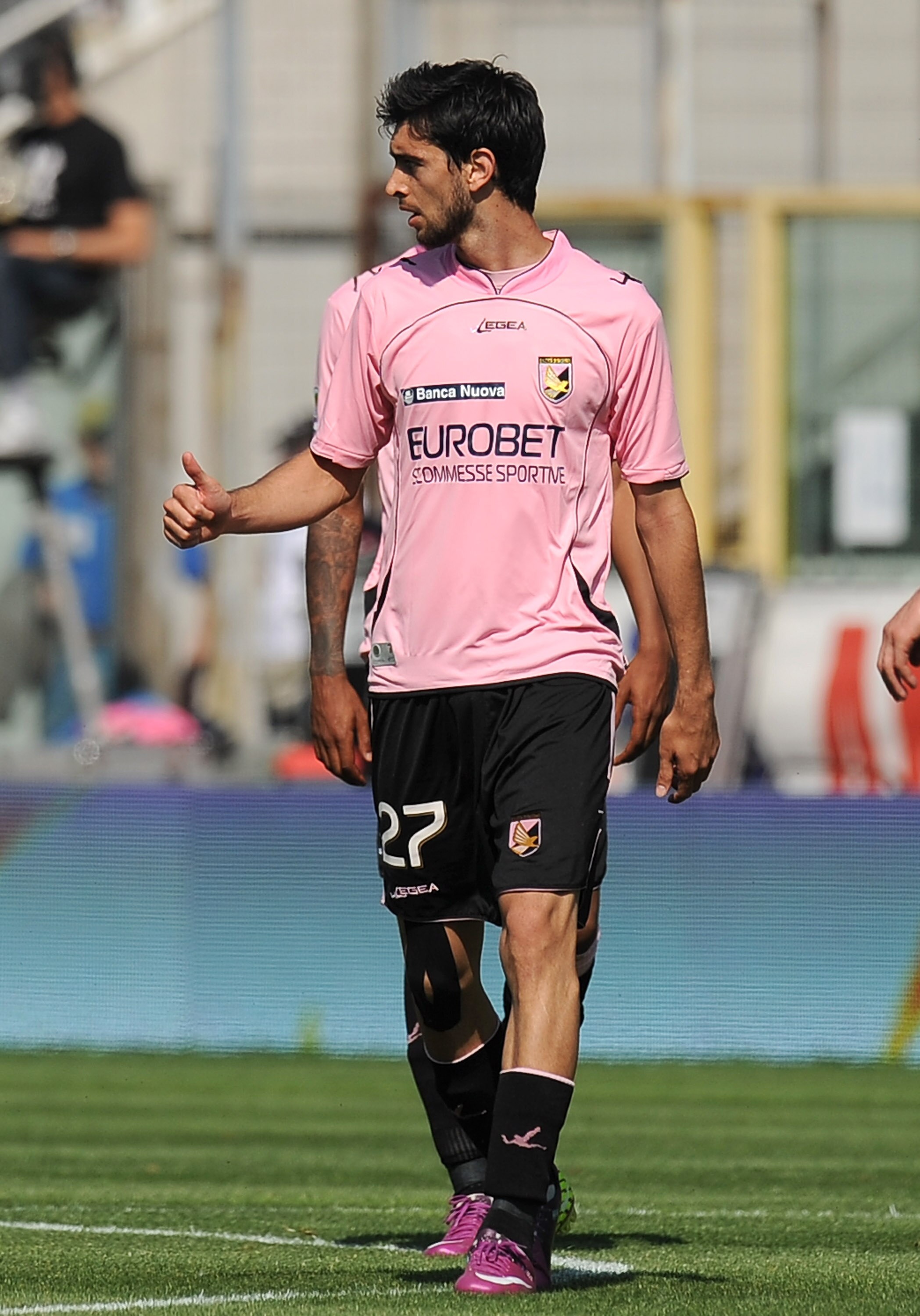 PARMA, ITALY - MAY 01:  Javier Pastore of Palermo celebrates after scoring his goal (2-1) during the Serie A match between Parma FC and US Citta di Palermo at Stadio Ennio Tardini on May 1, 2011 in Parma, Italy.  (Photo by Tullio M. Puglia/Getty Images)