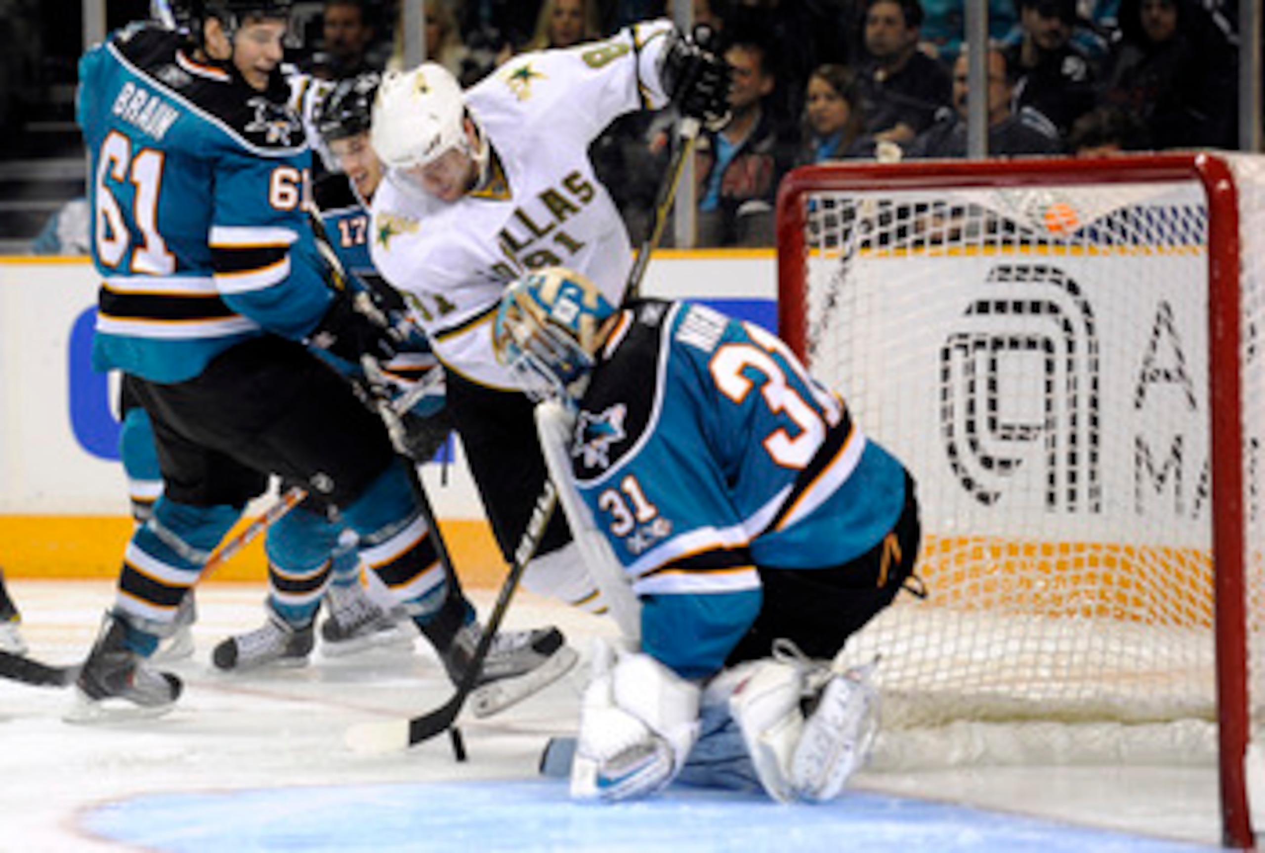 SAN JOSE, CA - MARCH 5: Brad Richards #91of the Dallas Stars can't get his rebound shot by Antti Niemi #31 of the San Jose Sharks in the third period during an NHL hockey game at the HP Pavilion on March 5, 2011 in San Jose, California. The Stars won the