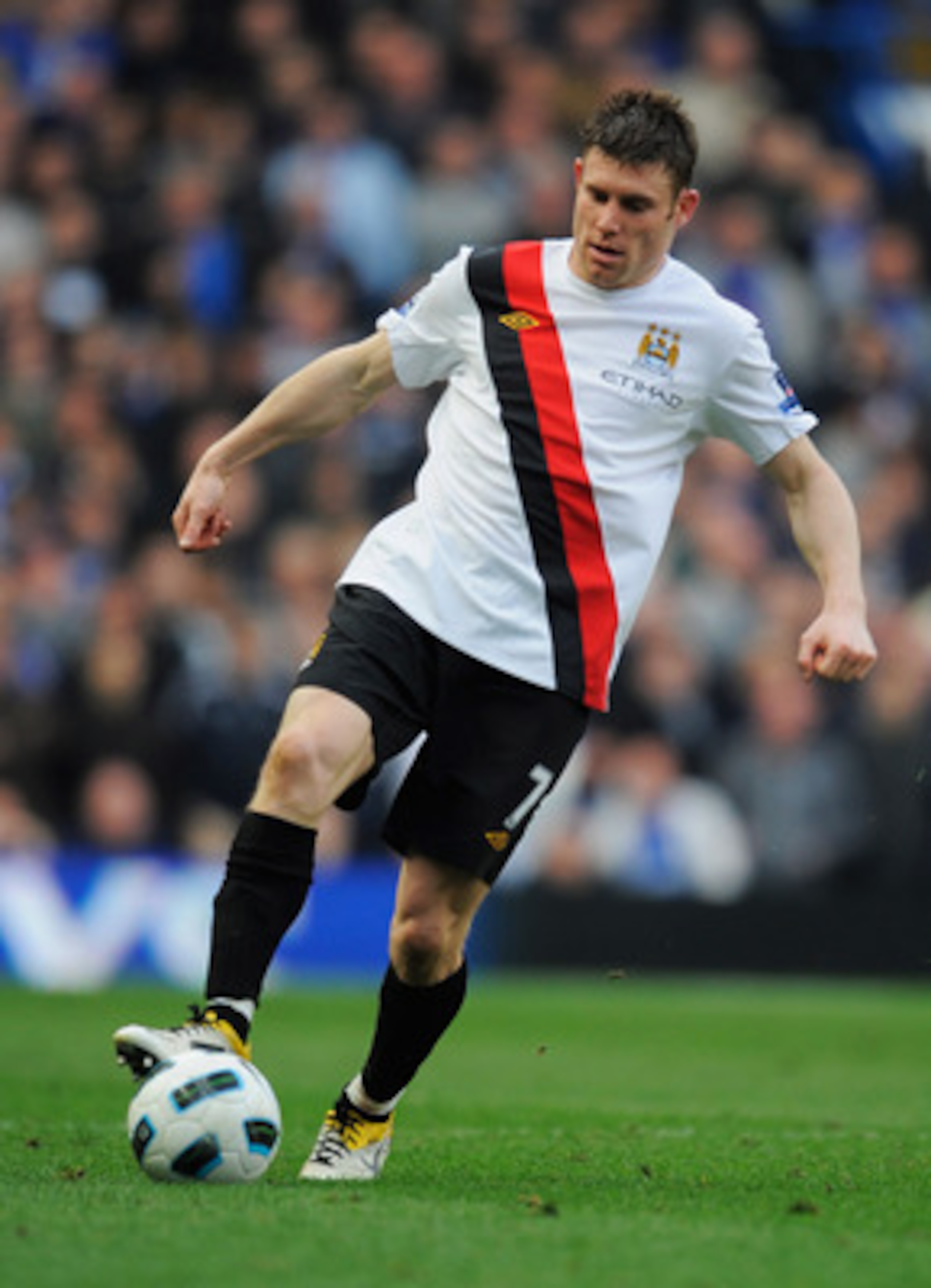 LONDON, ENGLAND - MARCH 20:  James Milner of Manchester City in action during the Barclays Premier League match between Chelsea and Manchester City at Stamford Bridge on March 20, 2011 in London, England.  (Photo by Michael Regan/Getty Images)