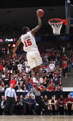 TUCSON, AZ - MARCH 19: Kawhi Leonard #15 of the San Diego State Aztecs dunks against the Temple Owls during the third round of the 2011 NCAA men's basketball tournament at McKale Center on March 19, 2011 in Tucson, Arizona. (Photo by Christian Petersen/ TUCSON, AZ - MARCH 19: Kawhi Leonard #15 of the San Diego State Aztecs dunks against the Temple Owls during the third round of the 2011 NCAA men's basketball tournament at McKale Center on March 19, 2011 in Tucson, Arizona. (Photo by Christian Petersen/