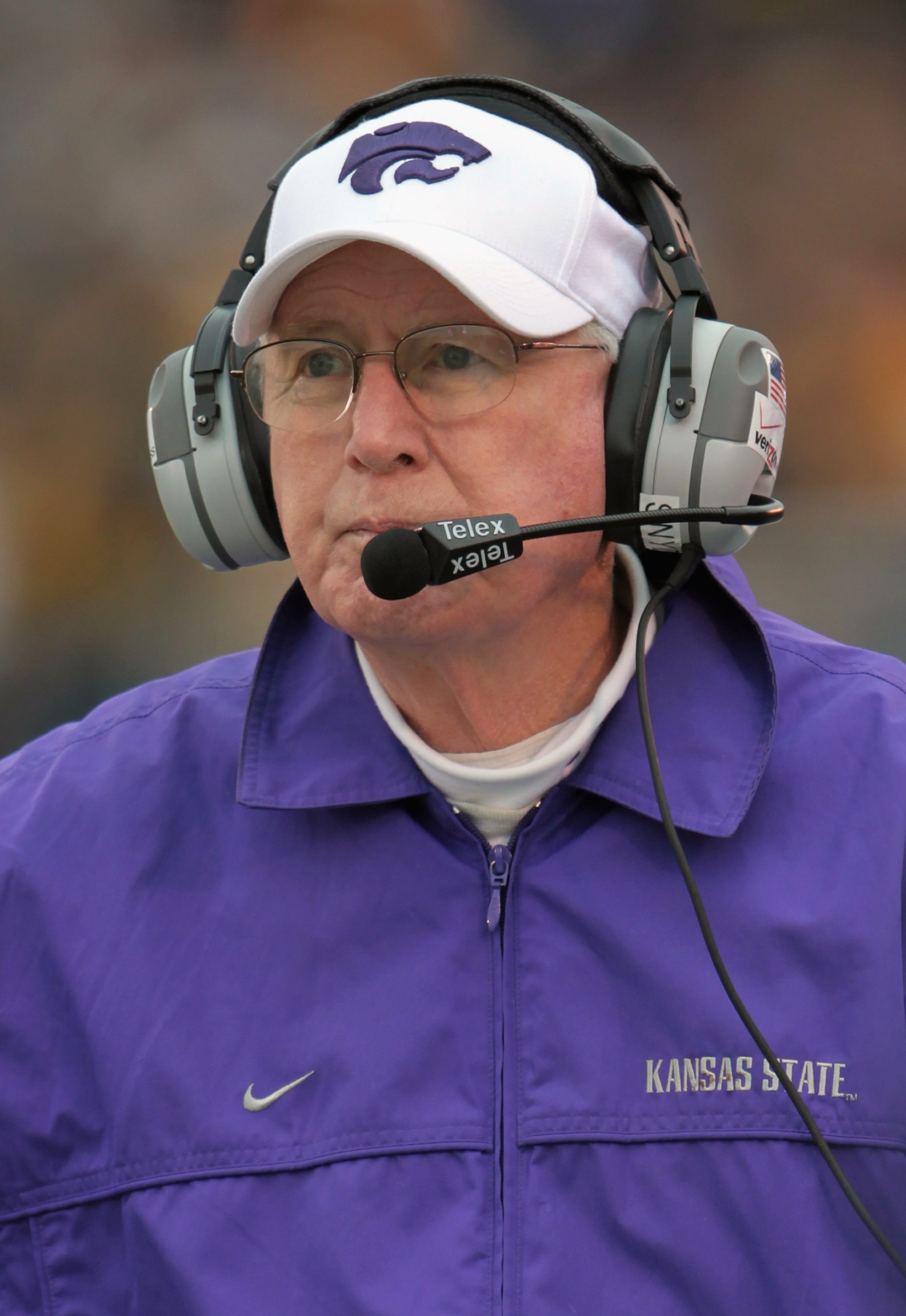 COLUMBIA, MO - NOVEMBER 13:  Head coach Bill Snyder of the Kansas State Wildcats looks on from the sidelines during the game against the Missouri Tigers on November 13, 2010 at Faurot Field/Memorial Stadium in Columbia, Missouri.  (Photo by Jamie Squire/G