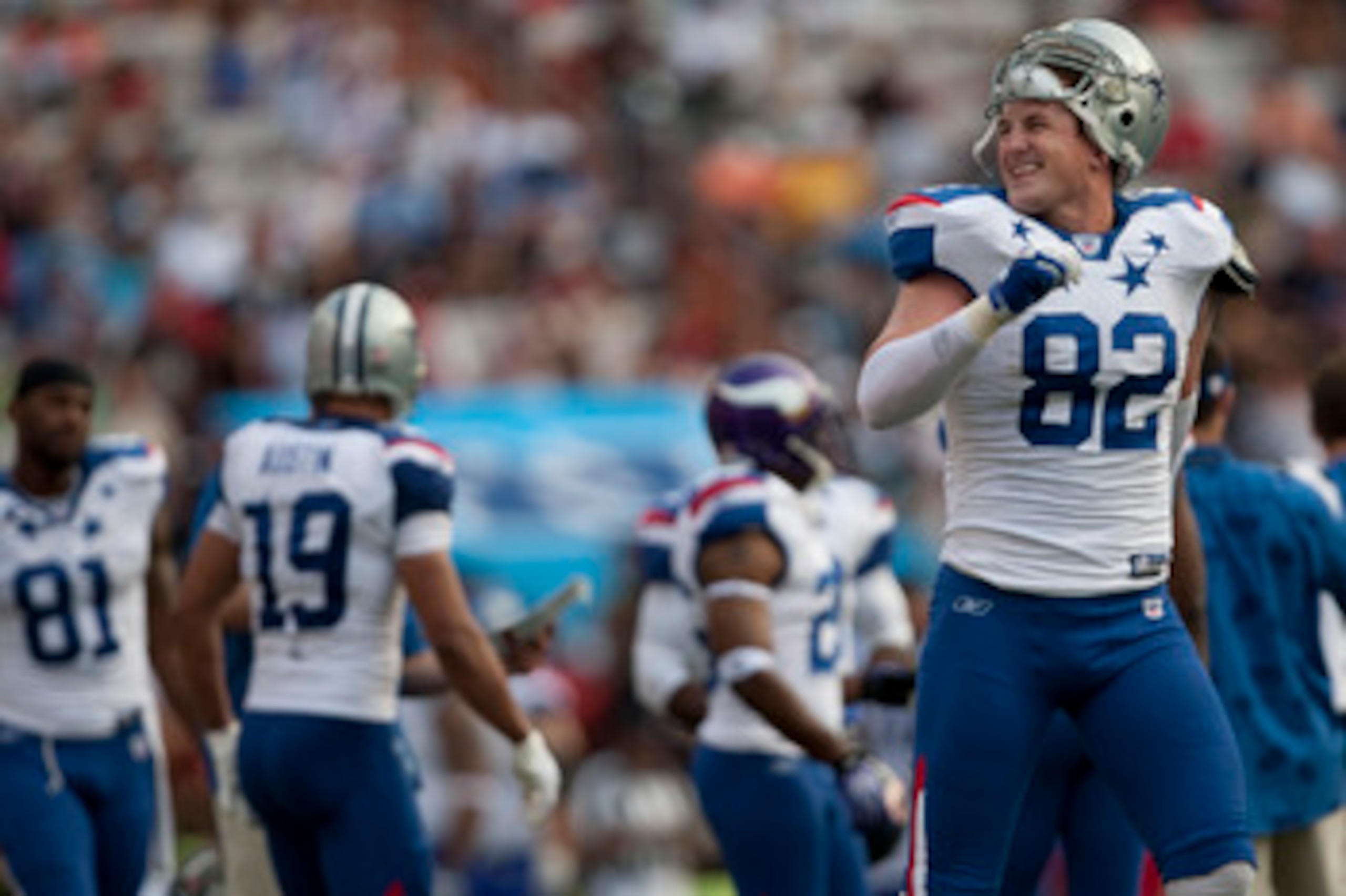 HONOLULU - JANUARY 30:  Jason Witten, #82 of the Dallas Cowboys, smiles during the 2011 NFL Pro Bowl at Aloha Stadium on January 30, 2011 in Honolulu, Hawaii.  (Photo by Kent Nishimura/Getty Images)
