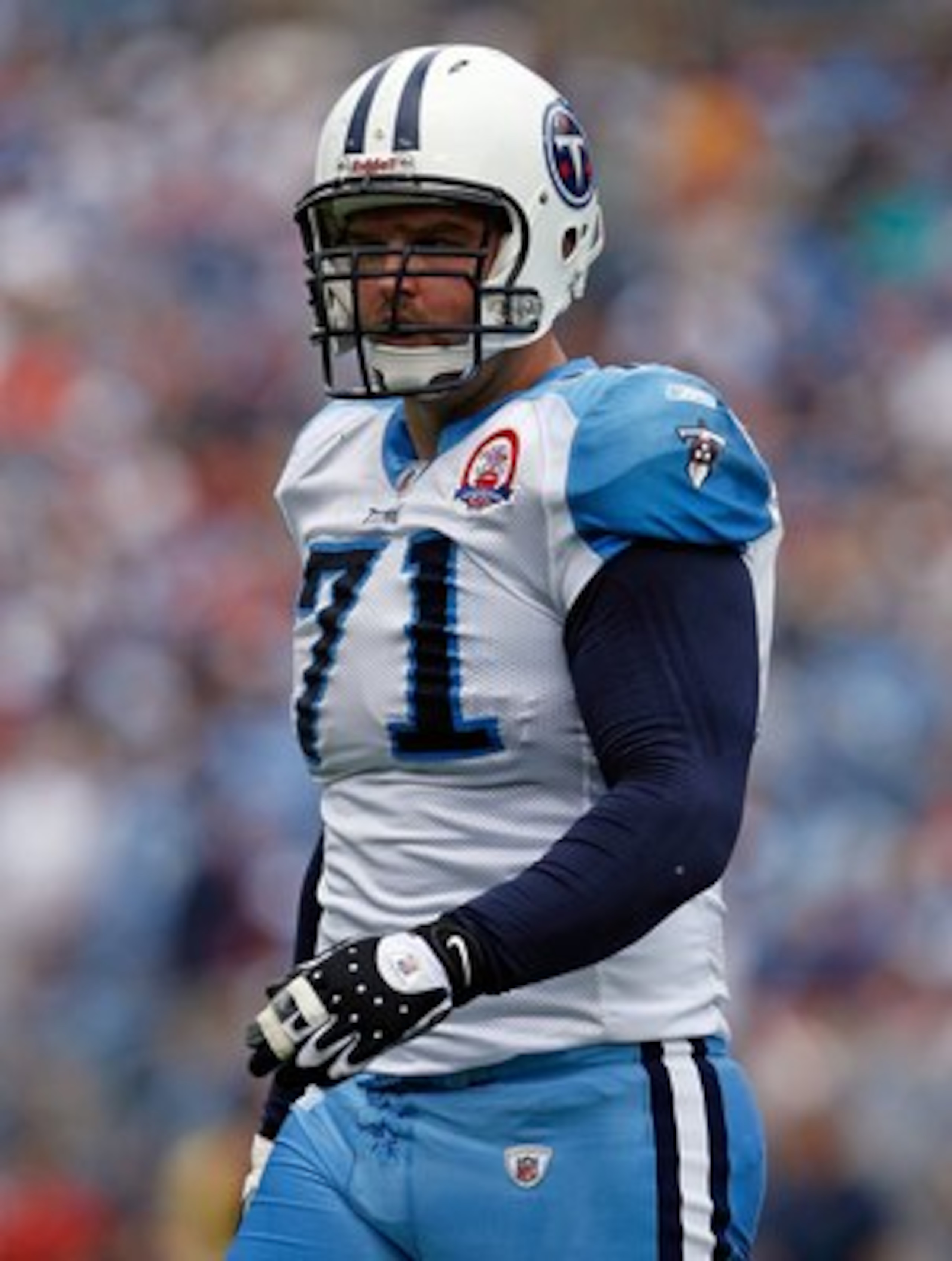 NASHVILLE, TN - SEPTEMBER 20:  Michael Roos #71 of the Tennessee Titans is pictured during the NFL game against the Houston Texans at LP Field on September 20, 2009 in Nashville, Tennessee.  (Photo by Andy Lyons/Getty Images)