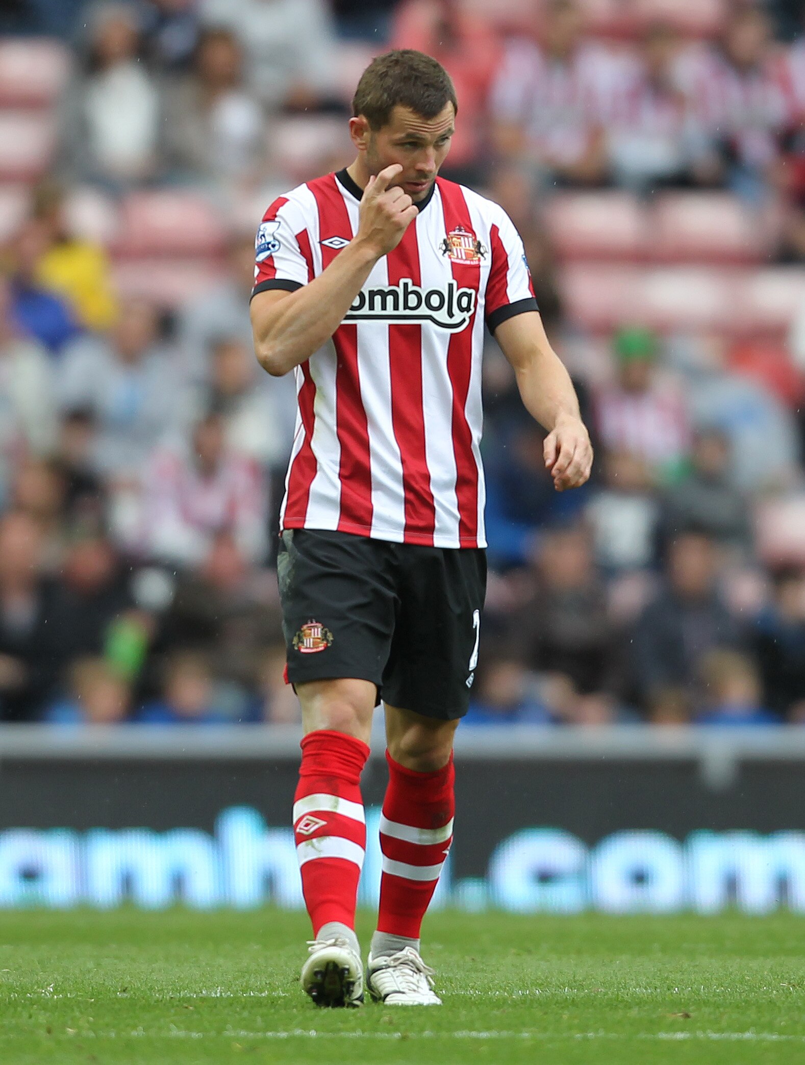 SUNDERLAND, ENGLAND - MAY 14:  Phil Bardsley of Sunderland during the Barclays Premier League match between Sunderland and Wolverhampton Wanderers at The Stadium of Light on May 14, 2011 in Sunderland, England. (Photo by Ian MacNicol/Getty Images)