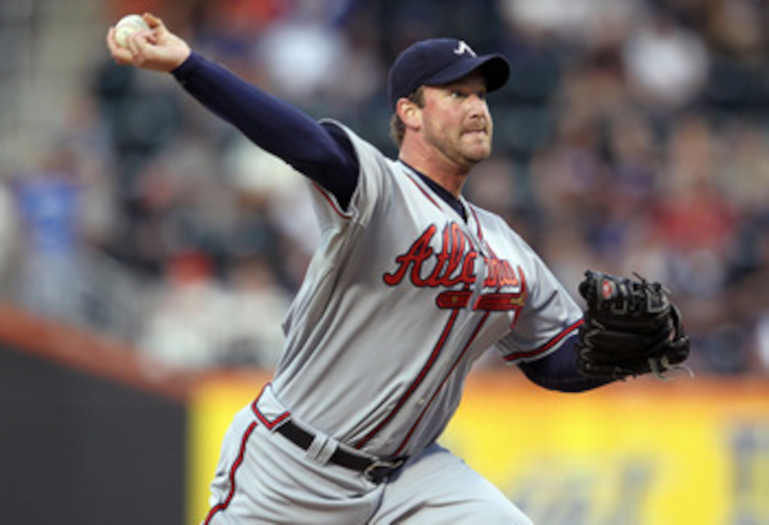 NEW YORK, NY - JUNE 03: Derek Lowe #32 of the Atlanta Braves pitches against the New York Mets at Citi Field on June 3, 2011 in the Flushing neighborhood of the Queens borough of New York City. (Photo by Nick Laham/Getty Images) NEW YORK, NY - JUNE 03: Derek Lowe #32 of the Atlanta Braves pitches against the New York Mets at Citi Field on June 3, 2011 in the Flushing neighborhood of the Queens borough of New York City. (Photo by Nick Laham/Getty Images)