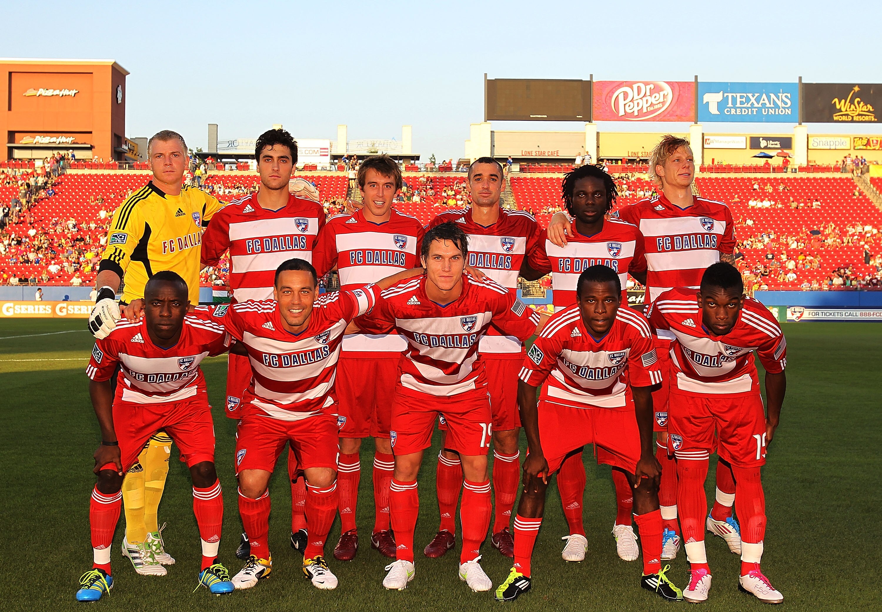 FRISCO, TX - JUNE 04:  FC Dallas pose for a photo before a game against the New England Revolution at Pizza Hut Park on June 4, 2011 in Frisco, Texas.  (Photo by Ronald Martinez/Getty Images)