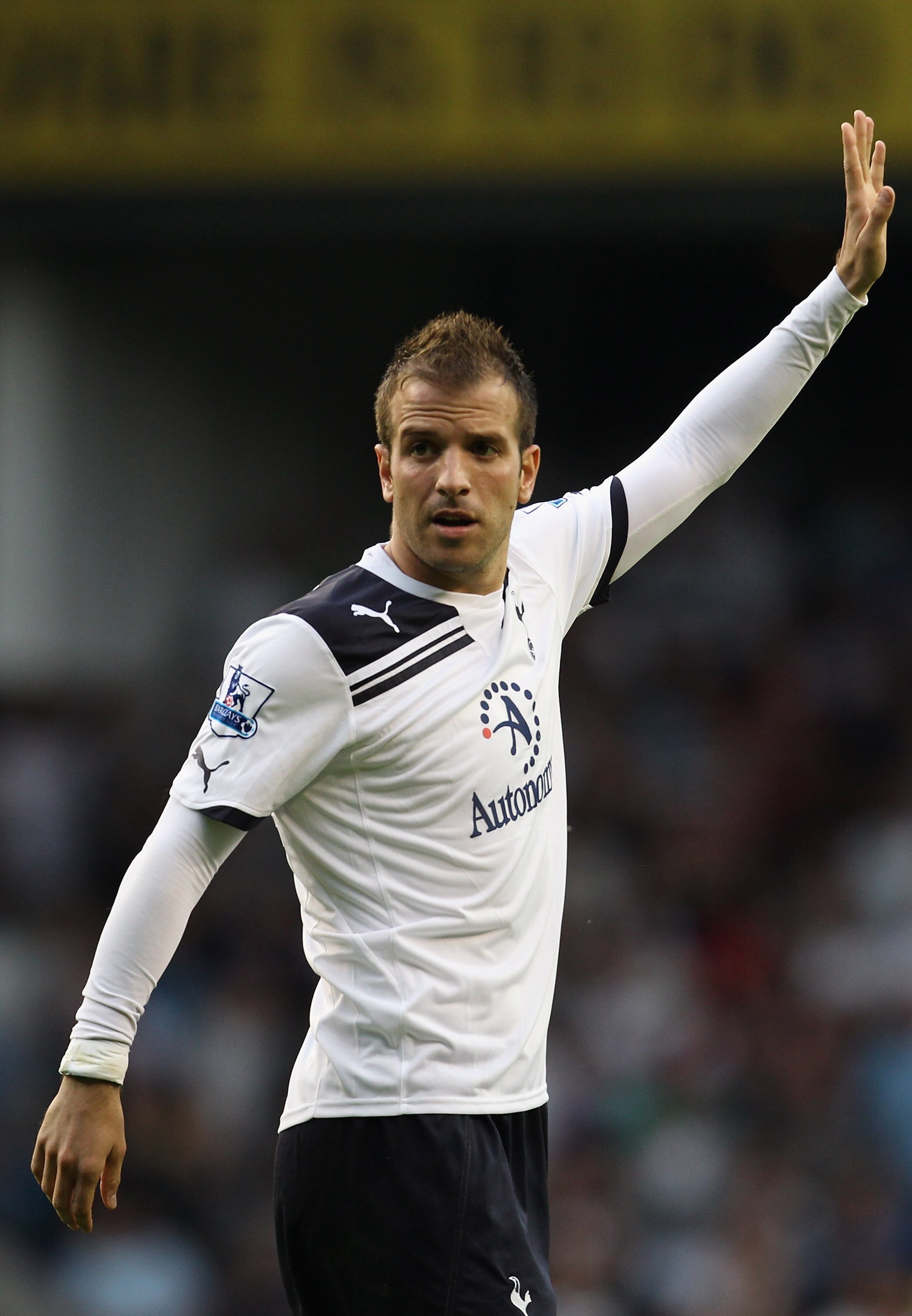 LONDON, UNITED KINGDOM - MAY 07:  Rafael Van der Vaart of Spurs gestures during the Barclays Premier League match between Tottenham Hotspur and Blackpool at White Hart Lane on May 7, 2011 in London, England.  (Photo by Scott Heavey/Getty Images)
