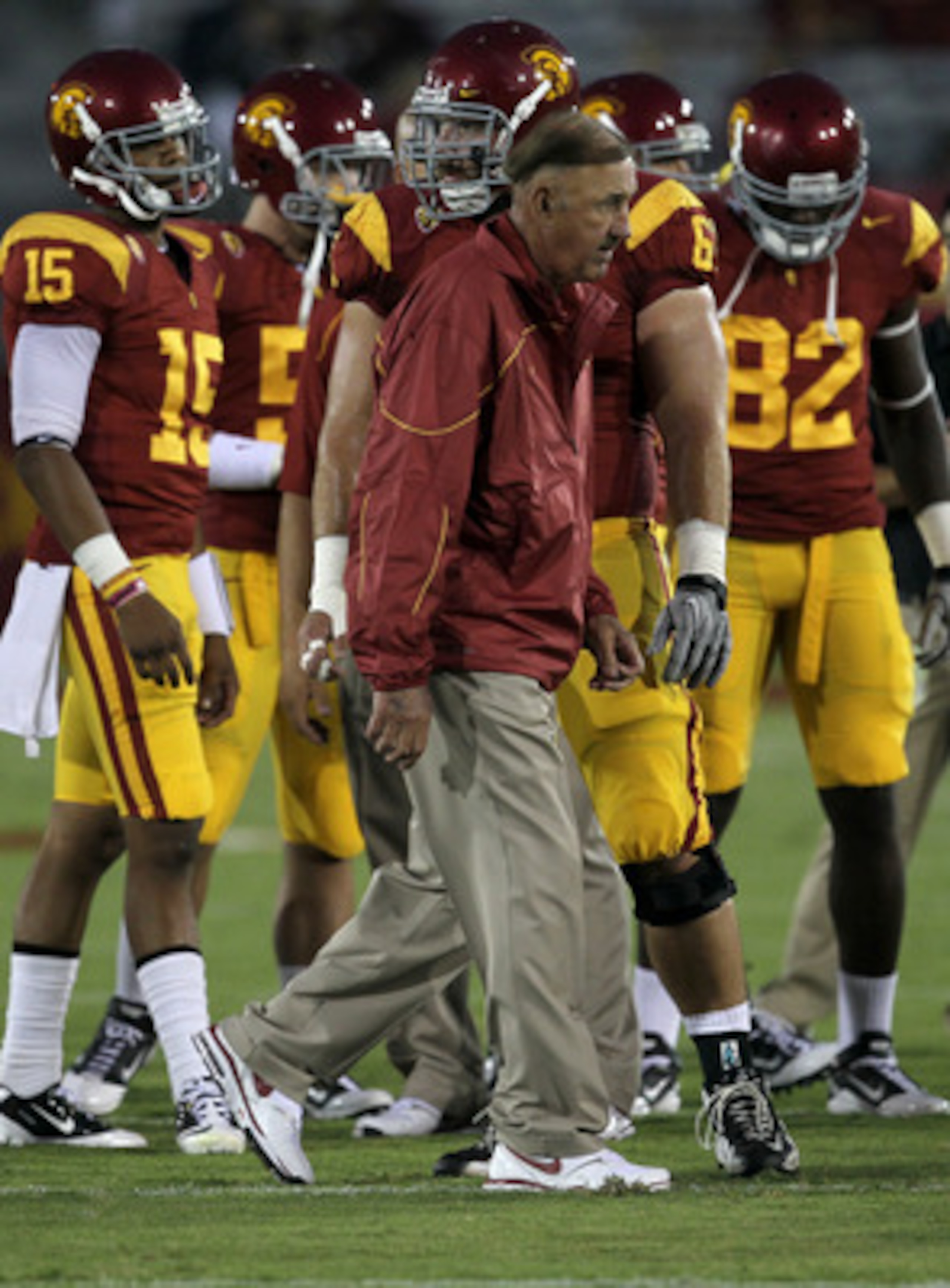 LOS ANGELES, CA - SEPTEMBER 11:  Defensive coordinator Monte Kiffin watches the USC Trojans warm up for their game with the Virginia Cavaliers at Los Angeles Memorial Coliseum on September 11, 2010 in Los Angeles, California.  (Photo by Stephen Dunn/Getty