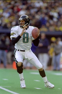 22 Nov 1998:  Quarterback Mark Brunell #8 of the Jacksonville Jaguars in action during the game against the Pittsburgh Steelers at the Three Rivers Stadium in Pittsburgh, Pennsylvania. The Steelers defeated the Jaguars 30-15. Mandatory Credit: Robert Labe