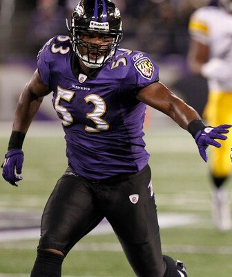 BALTIMORE, MD - DECEMBER 05:  Jameel McClain #53 of the Baltimore Ravens runs against the Pittsburgh Steelers at M&T Bank Stadium on December 5, 2010 in Baltimore, Maryland.  (Photo by Geoff Burke/Getty Images)