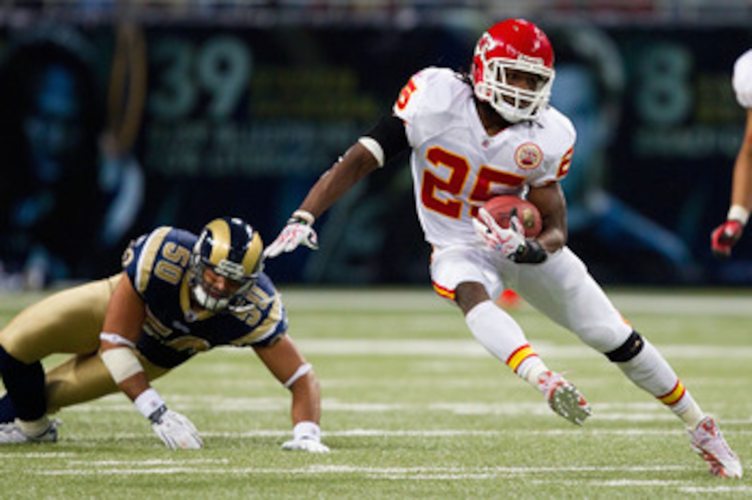 ST. LOUIS, MO - DECEMBER 19: Jamaal Charles #25 of the Kansas City Chiefs rushes against the St. Louis Rams at the Edward Jones Dome on December 19, 2010 in St. Louis, Missouri. The Chiefs beat the Rams 27-13. (Photo by Dilip Vishwanat/Getty Images) ST. LOUIS, MO - DECEMBER 19: Jamaal Charles #25 of the Kansas City Chiefs rushes against the St. Louis Rams at the Edward Jones Dome on December 19, 2010 in St. Louis, Missouri. The Chiefs beat the Rams 27-13. (Photo by Dilip Vishwanat/Getty Images)