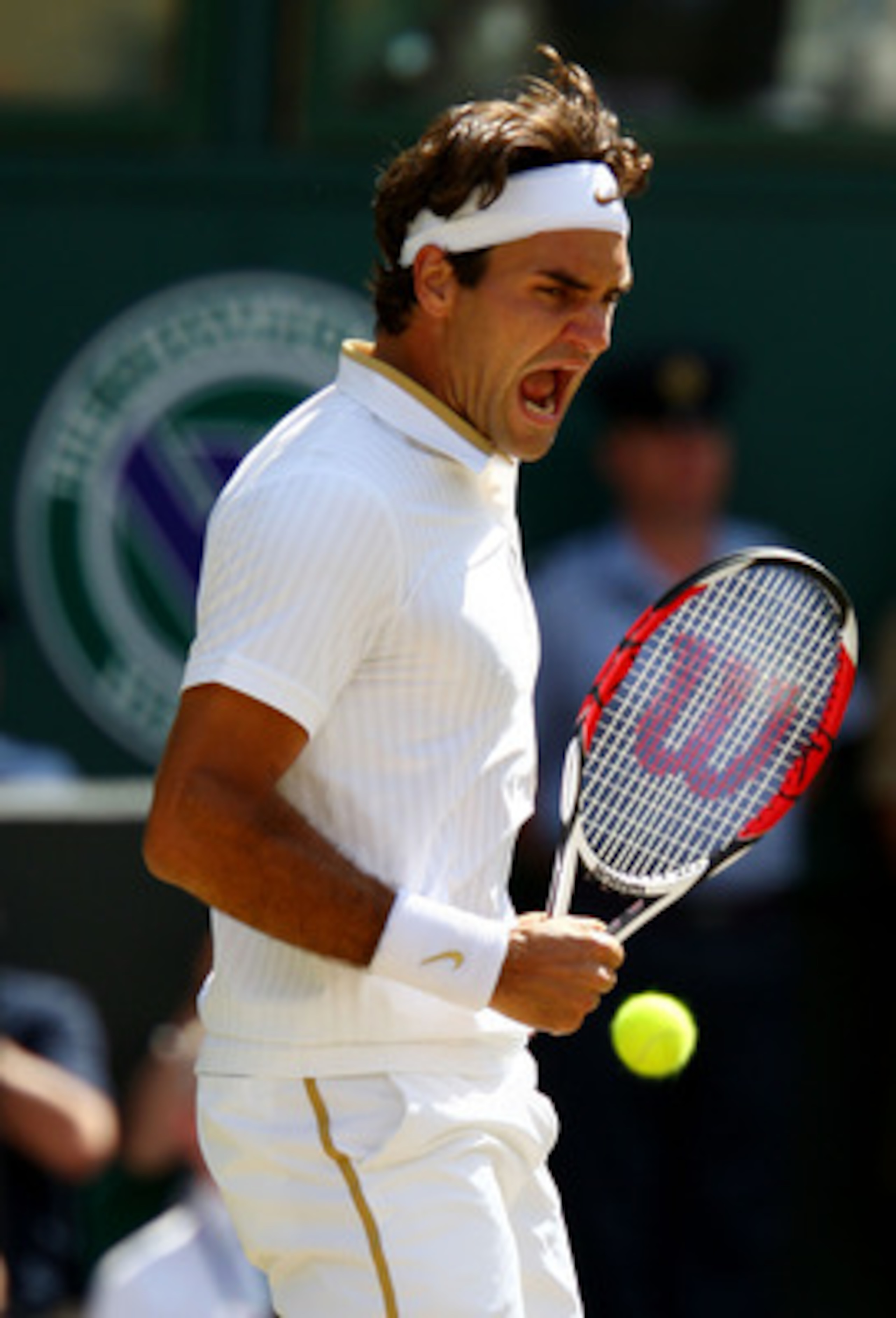 WIMBLEDON, ENGLAND - JULY 05:  Roger Federer of Switzerland celebrates as he wins the second set during the men's singles final match against Andy Roddick of USA on Day Thirteen of the Wimbledon Lawn Tennis Championships at the All England Lawn Tennis and