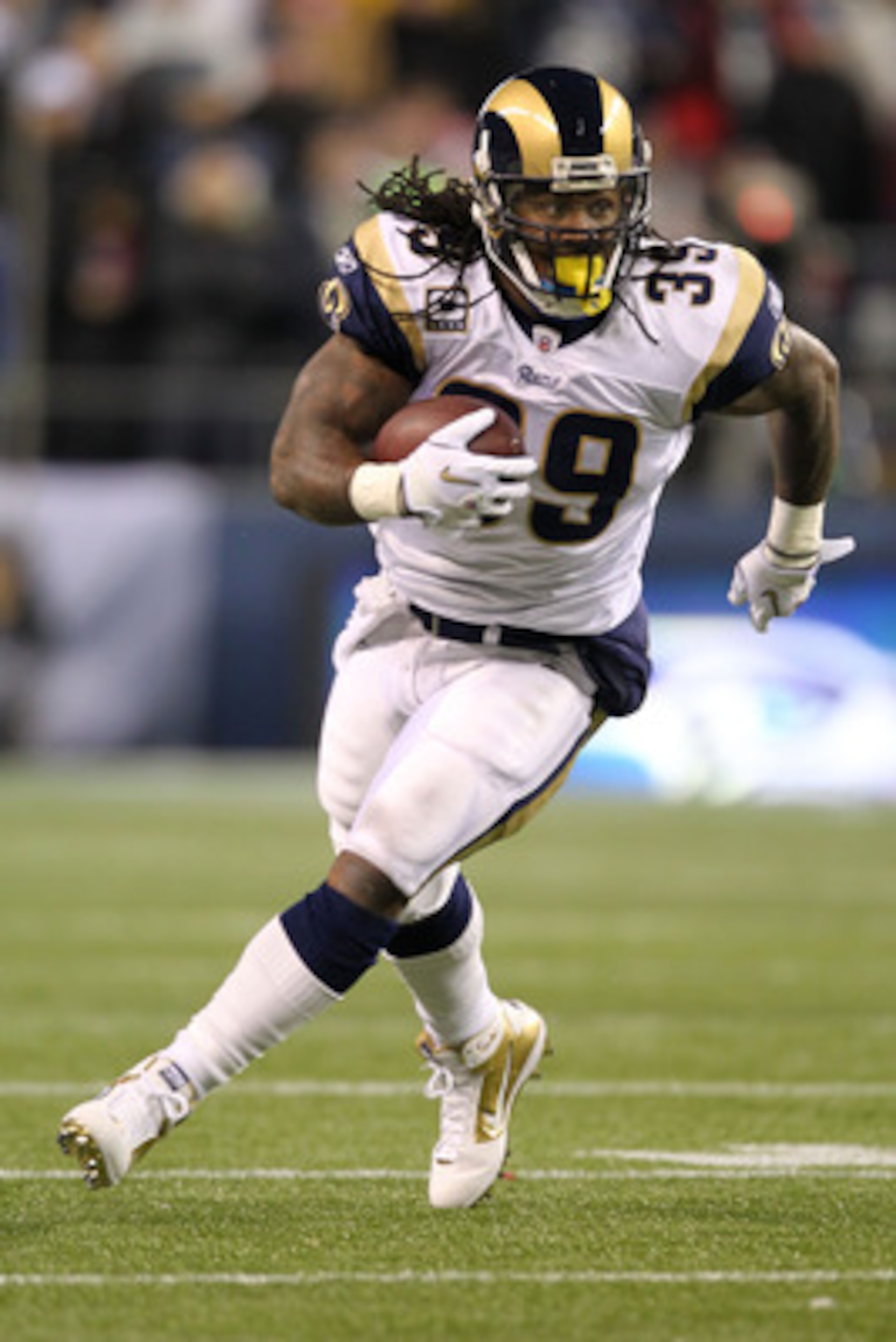 SEATTLE, WA - JANUARY 02: Running back Steven Jackson #39 of the St. Louis Rams rushes with the ball against the Seattle Seahawks during their game at Qwest Field on January 2, 2011 in Seattle, Washington. (Photo by Otto Greule Jr/Getty Images) SEATTLE, WA - JANUARY 02: Running back Steven Jackson #39 of the St. Louis Rams rushes with the ball against the Seattle Seahawks during their game at Qwest Field on January 2, 2011 in Seattle, Washington. (Photo by Otto Greule Jr/Getty Images)