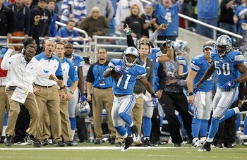 DETROIT - OCTOBER 31: Stefan Logan #11 of the Detroit Lions returns a second quarter punt 71 yards to the Washington Redskins 19 yards line during the game at Ford Field on October 31, 2010 in Detroit, Michigan. (Photo by Leon Halip/Getty Images)