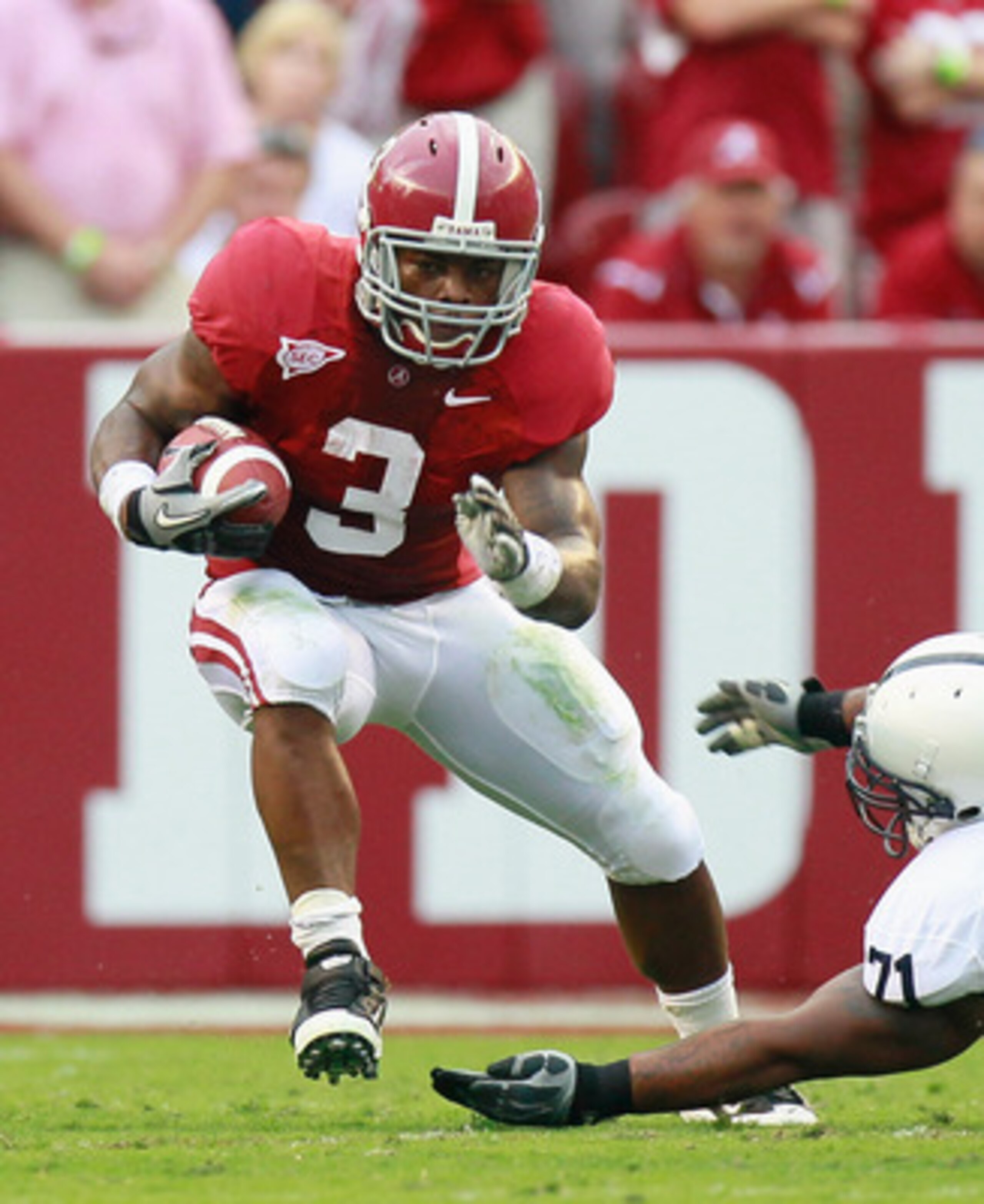 TUSCALOOSA, AL - SEPTEMBER 11:  Trent Richardson #3 of the Alabama Crimson Tide against the Penn State Nittany Lions at Bryant-Denny Stadium on September 11, 2010 in Tuscaloosa, Alabama.  (Photo by Kevin C. Cox/Getty Images)
