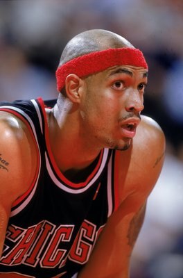 16 Nov 2000: Marcus Fizer #21 of the Chicago Bulls waits on the court during the game against the Denver Nuggets at the Pepsi Center in Denver, Colorado.  The Nuggets defeated the Bulls 89-85.   NOTE TO USER: It is expressly understood that the only right