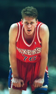 7 Nov 1994: SHAWN BRADLEY OF THE PHILADELPHIA 76ERS AT THE FREE THROW LINE DURING THE GAME AGAINST THE CHICAGO BULLS AT THE UNITED CENTER IN CHICAGO, ILLINOIS.