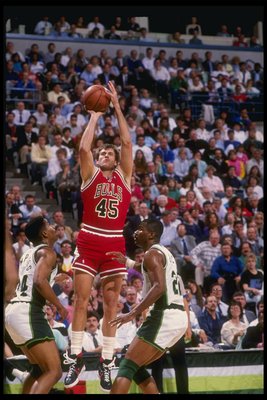 1990:  Forward Ed Nealy of the Chicago Bulls prepares to shoot the ball during a game against the Milwaukee Bucks at the Bradley Center in Milwaukee, Wisconsin. Mandatory Credit: Allsport  /Allsport