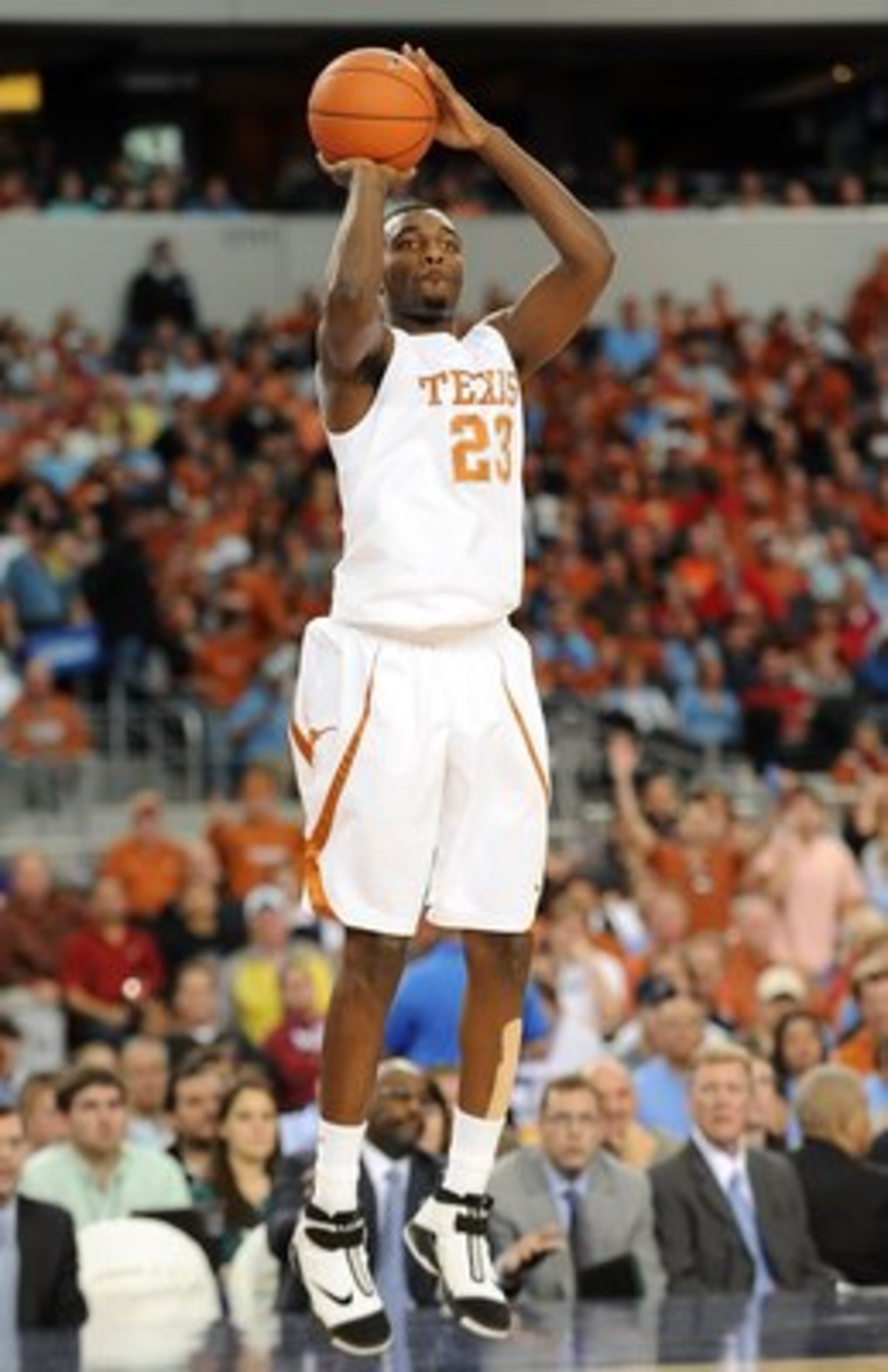 ARLINGTON, TX - DECEMBER 19: Jordan Hamilton #23 of the Texas Longhorns at Cowboys Stadium on December 19, 2009 in Arlington, Texas. (Photo by Ronald Martinez/Getty Images) ARLINGTON, TX - DECEMBER 19: Jordan Hamilton #23 of the Texas Longhorns at Cowboys Stadium on December 19, 2009 in Arlington, Texas. (Photo by Ronald Martinez/Getty Images)