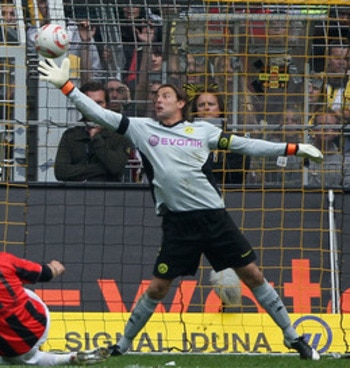 Dortmund's Anchor: Roman Weidenfeller