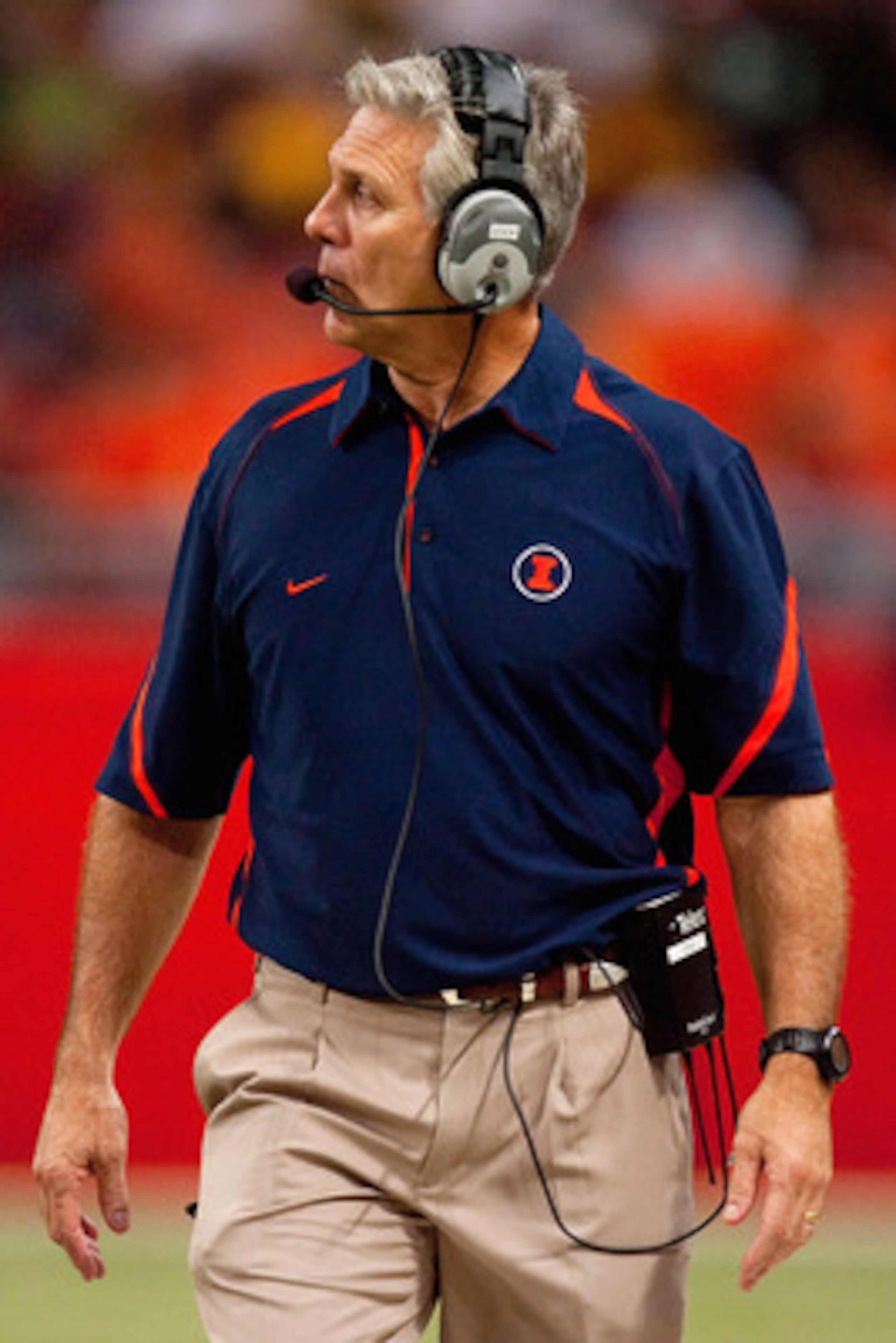 ST. LOUIS - SEPTEMBER 4: Head coach Ron Zook of the University of Illinois Fighting Illini looks on from the sideline against the University of Missouri Tigers during the State Farm Arch Rivalry game on September 4, 2010 at the Edward Jones Dome in St. Lo