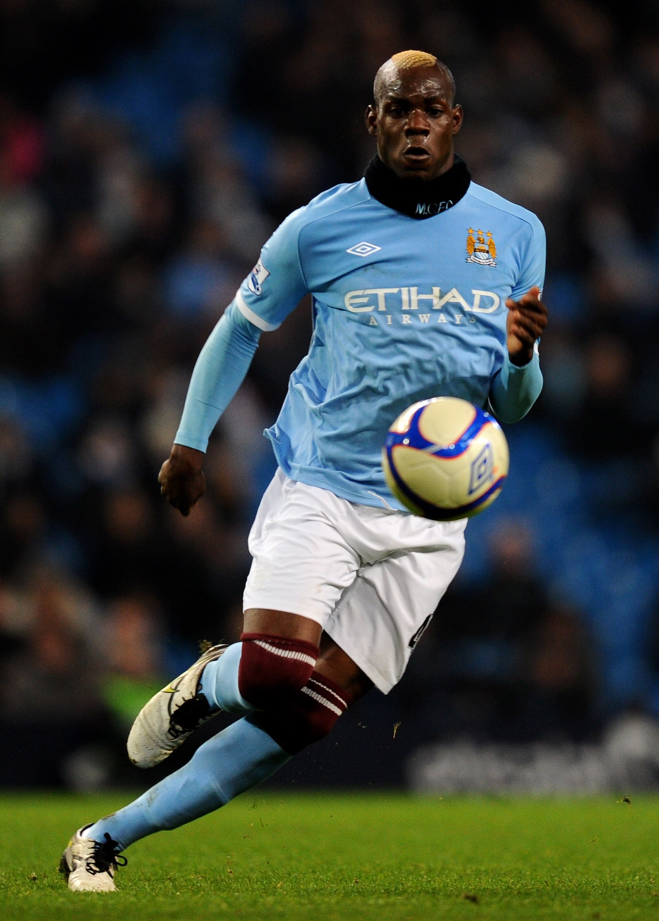 MANCHESTER, ENGLAND - MARCH 02:  Mario Balotelli of Manchester City in action during the FA Cup sponsored by E.On Fifth Round match between Manchester City and Aston Villa at the City of Manchester Stadium on March 2, 2011 in Manchester, England.  (Photo