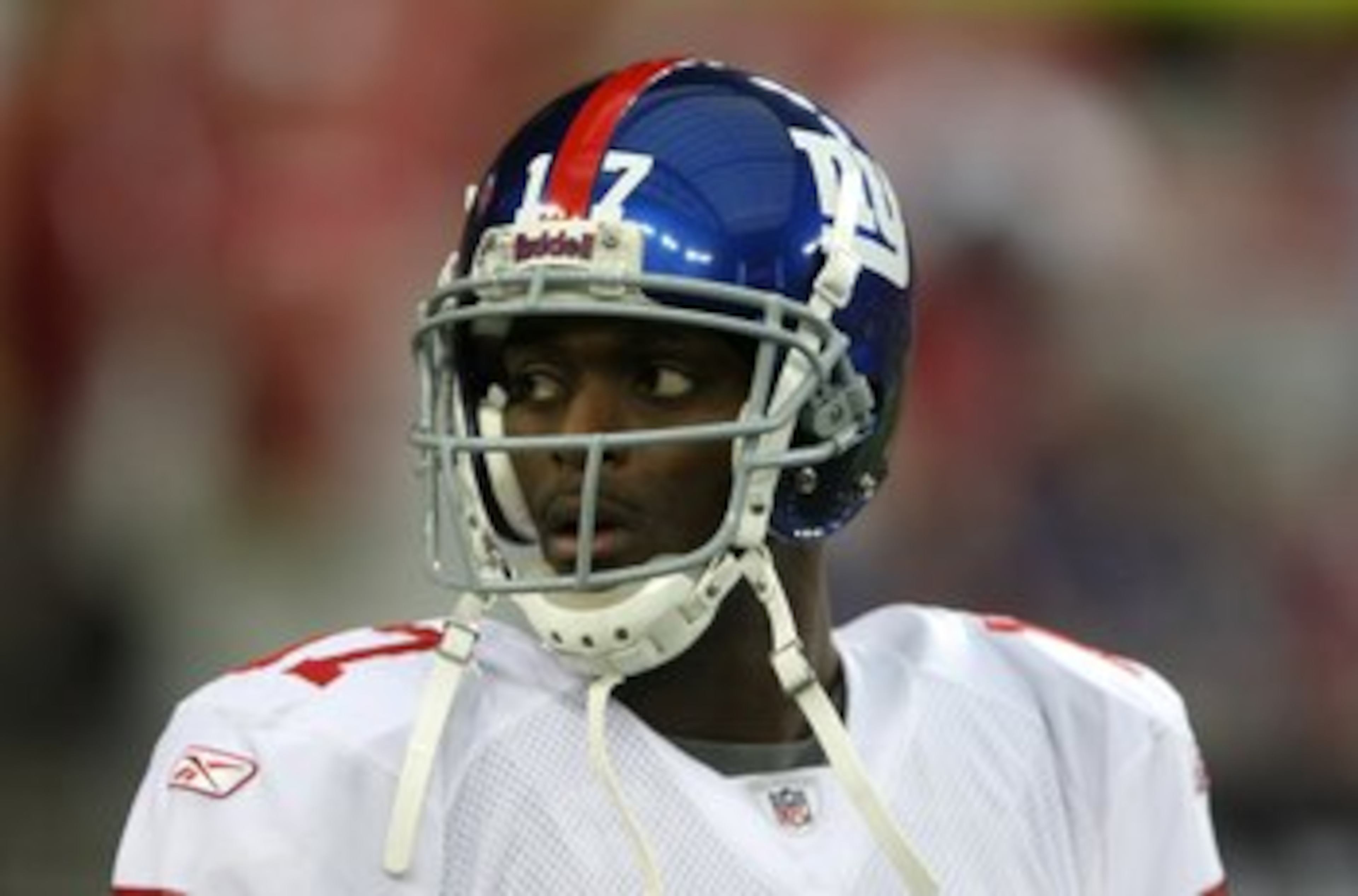GLENDALE, AZ - NOVEMBER 23: Wide receiver Plaxico Burress #17 of the New York Giants warms up for the game with the Arizona Cardinals on November 23, 2008 at University of Phoenix Stadium in Glendale, Arizona. The Giants won 37-29. (Photo by Stephen Dun GLENDALE, AZ - NOVEMBER 23: Wide receiver Plaxico Burress #17 of the New York Giants warms up for the game with the Arizona Cardinals on November 23, 2008 at University of Phoenix Stadium in Glendale, Arizona. The Giants won 37-29. (Photo by Stephen Dun