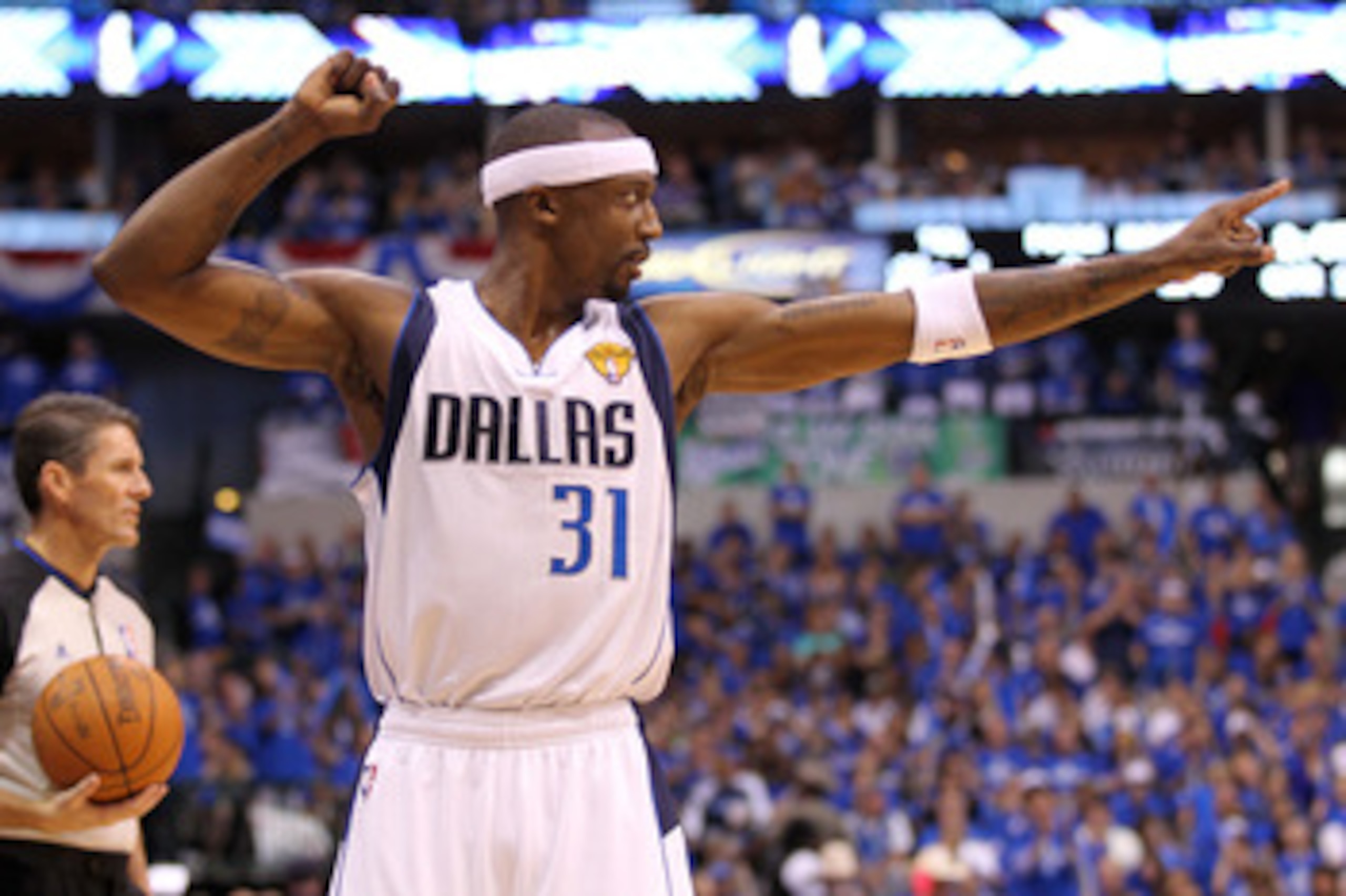 DALLAS, TX - JUNE 05:  Jason Terry #31 of the Dallas Mavericks points while taking on the Miami Heat in the first half in Game Three of the 2011 NBA Finals at American Airlines Center on June 5, 2011 in Dallas, Texas.  NOTE TO USER: User expressly acknowl