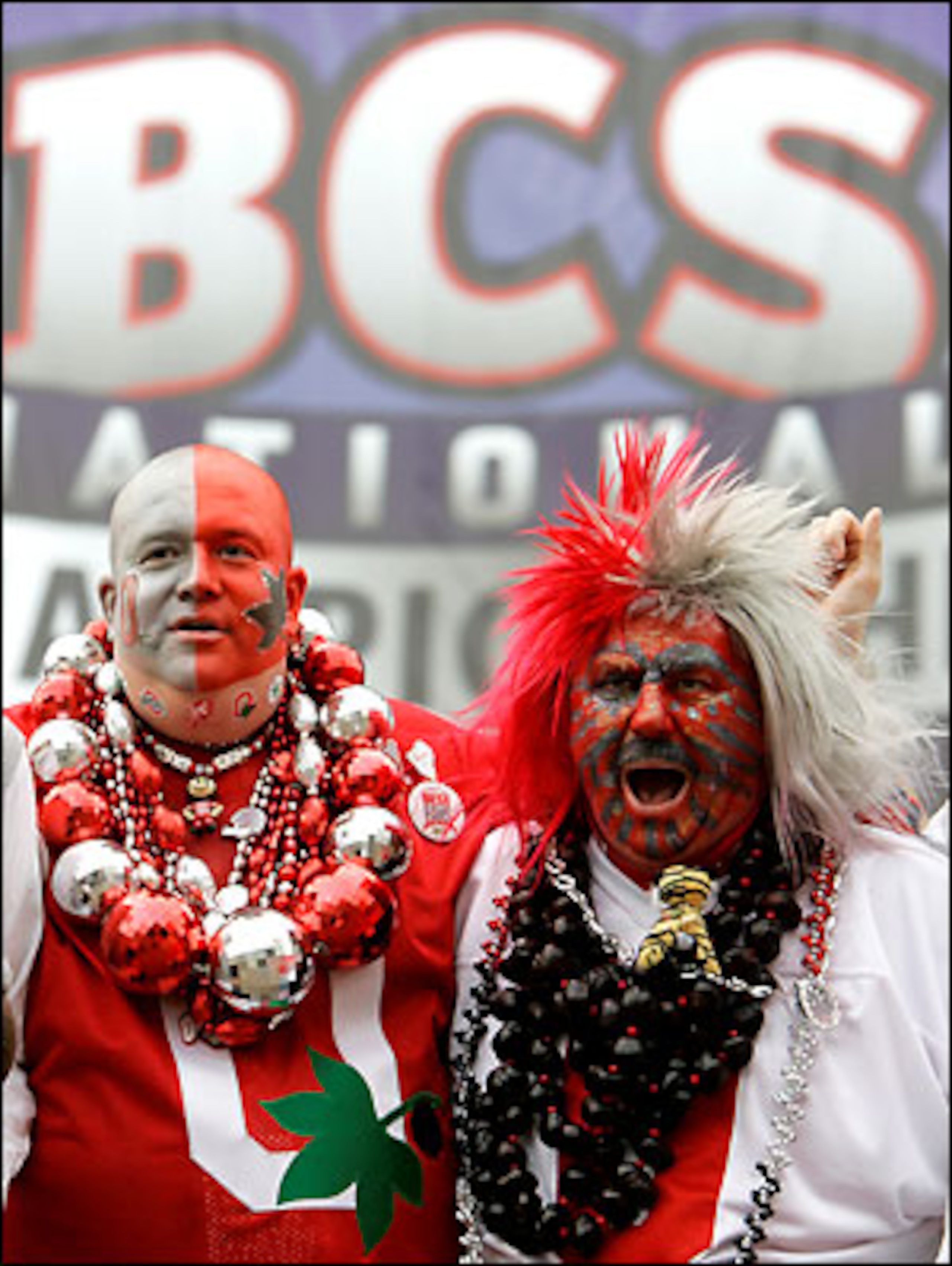 Photo courtesy http://sportsillustrated.cnn.com/2008/writers/cory_mccartney/01/06/osu.fivereasons/t1_osufans.jpg Photo courtesy http://sportsillustrated.cnn.com/2008/writers/cory_mccartney/01/06/osu.fivereasons/t1_osufans.jpg