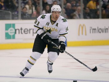 LOS ANGELES, CA - APRIL 02:  Brad Richards #91 of the Dallas Stars skates against the Los Angeles Kings at Staples Center on April 2, 2011 in Los Angeles, California.  (Photo by Jeff Gross/Getty Images)