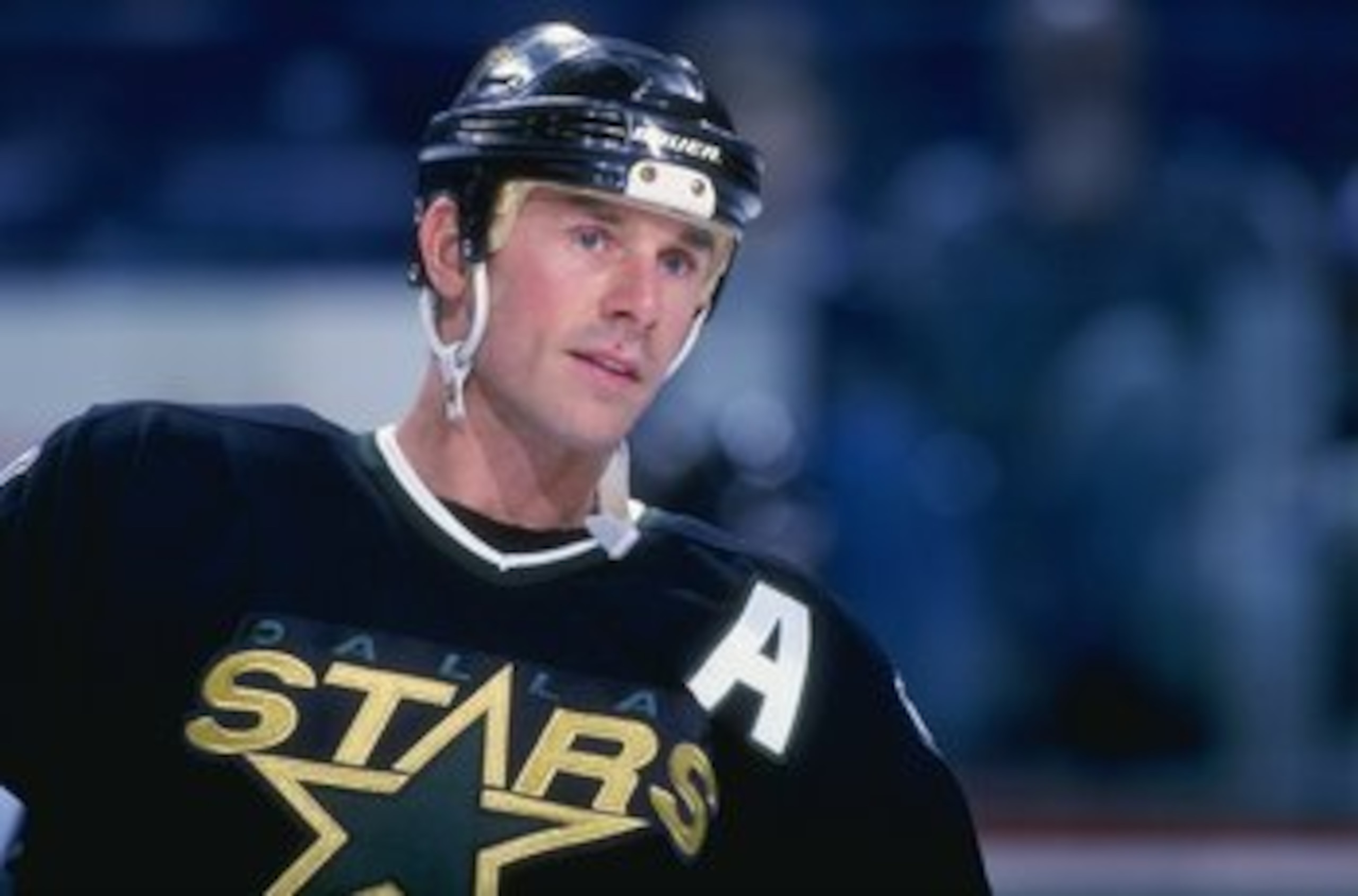 5 Mar 1999:  Joe Nieuwendyk #25 of the Dallas Stars looking on during the game against the Buffalo Sabres at the Marine Midland Arena in Buffalo, New York. The Sabres defeated the Stars 2-1. Mandatory Credit: Rick Stewart/Allsport